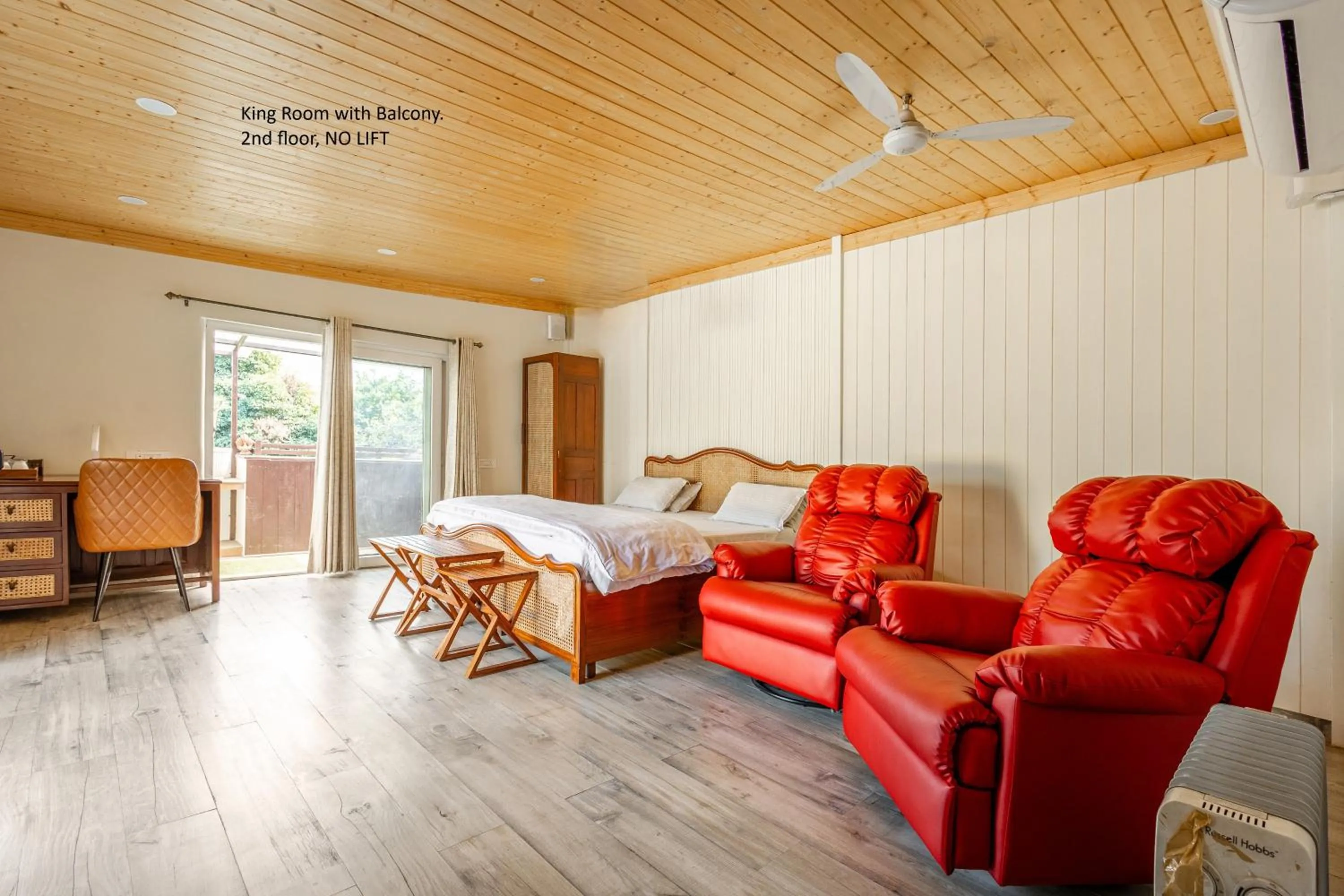 Cp Villa - Rooms with Patio