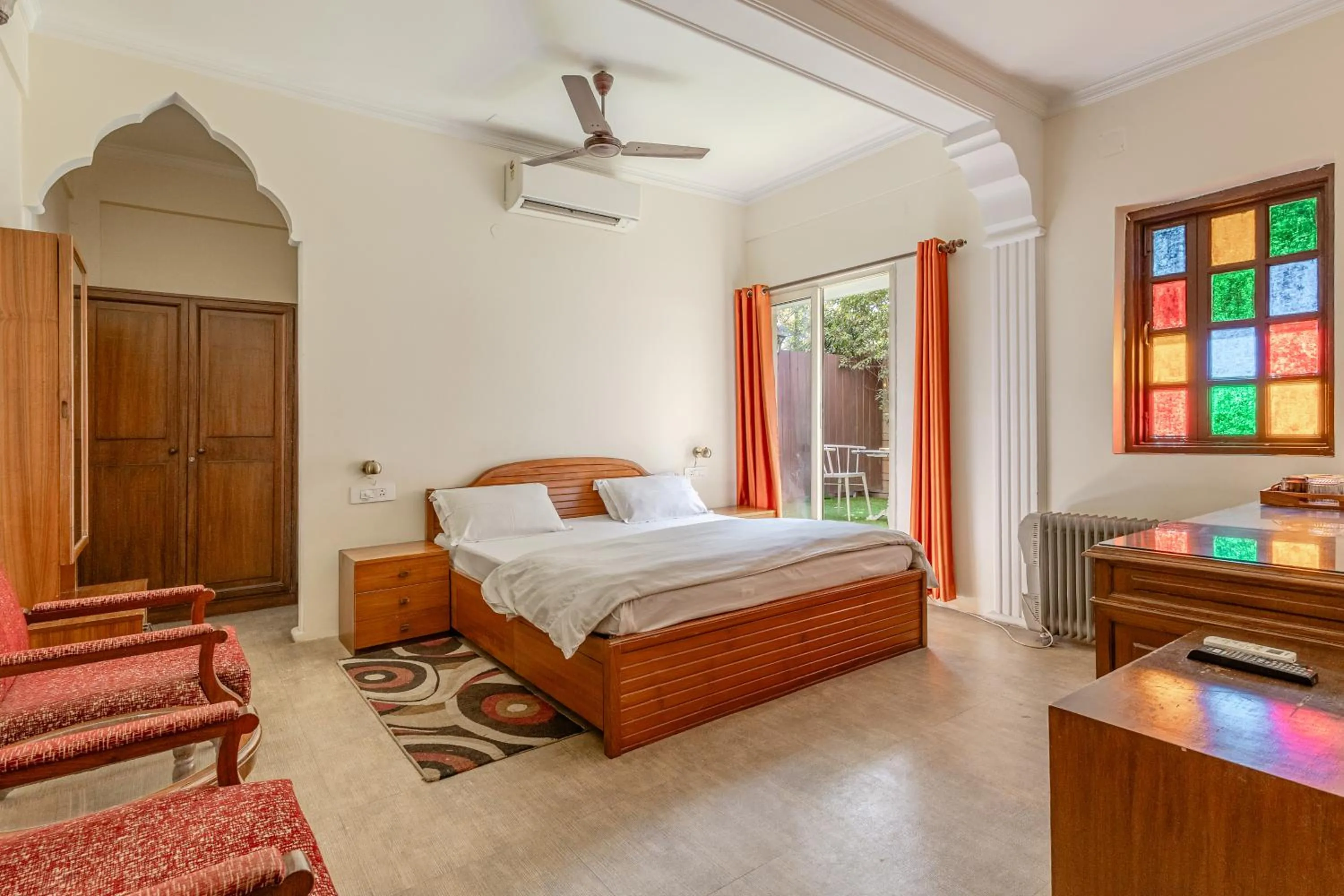 Photo of the whole room, Bed in Cp Villa - Rooms with Patio