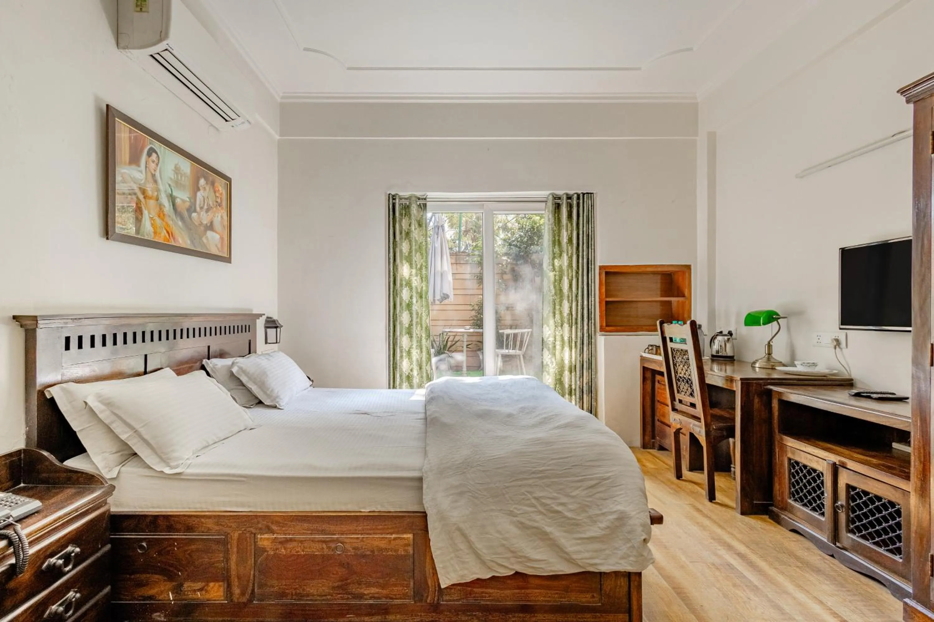 Bed in Cp Villa - Rooms with Patio