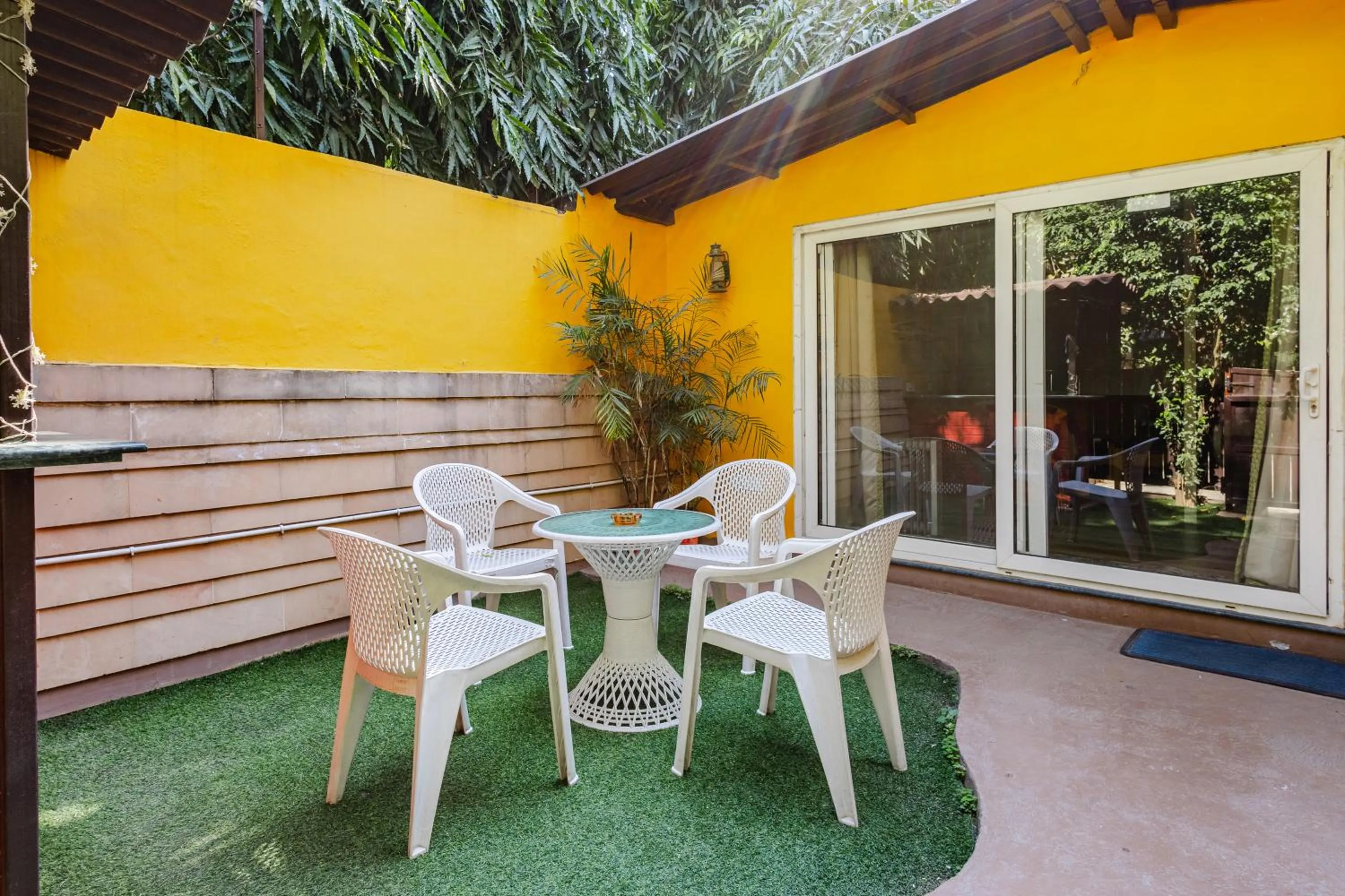 Cp Villa - Rooms with Patio