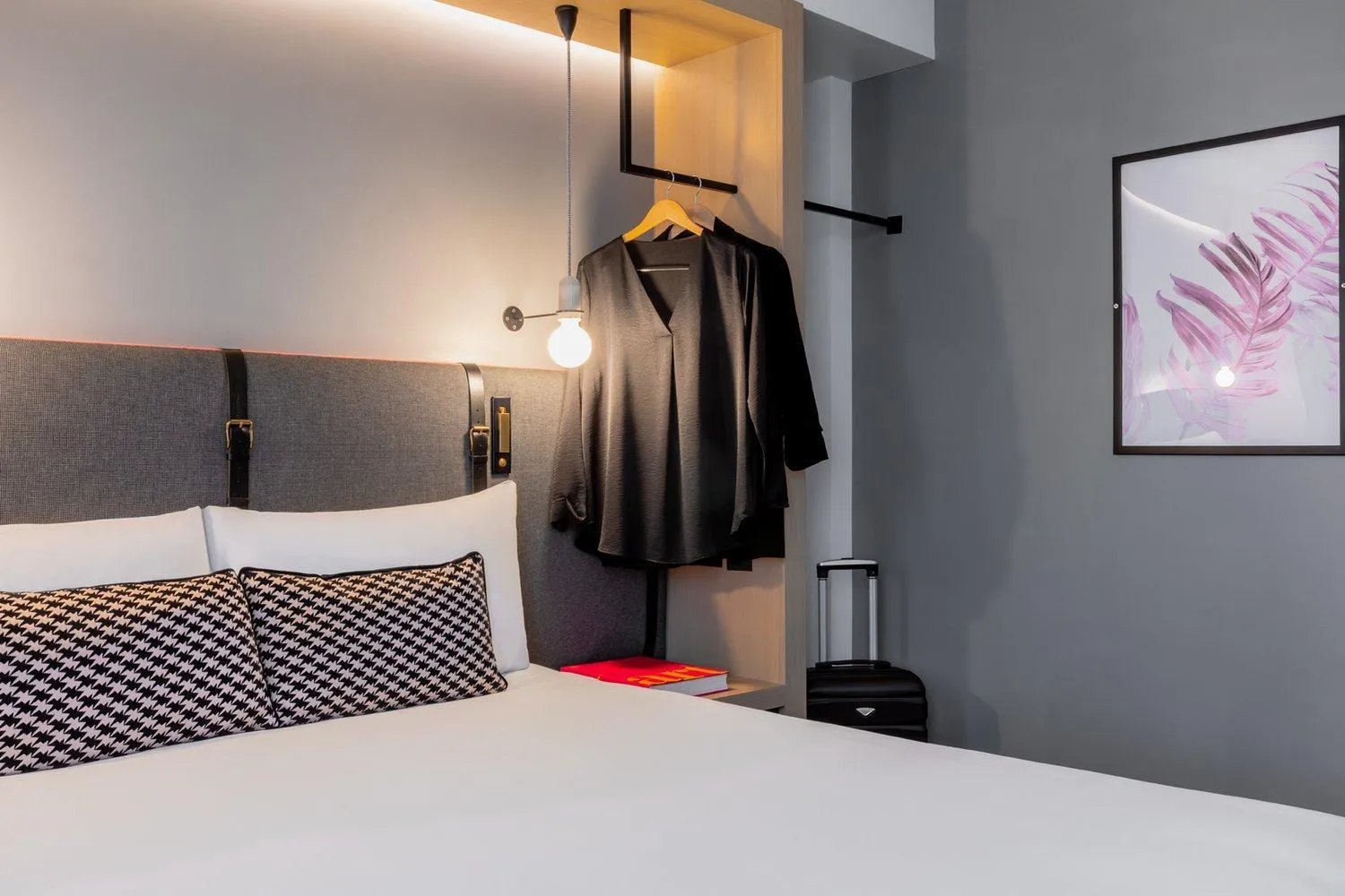 Bedroom, Bed in Assembly Leicester Square