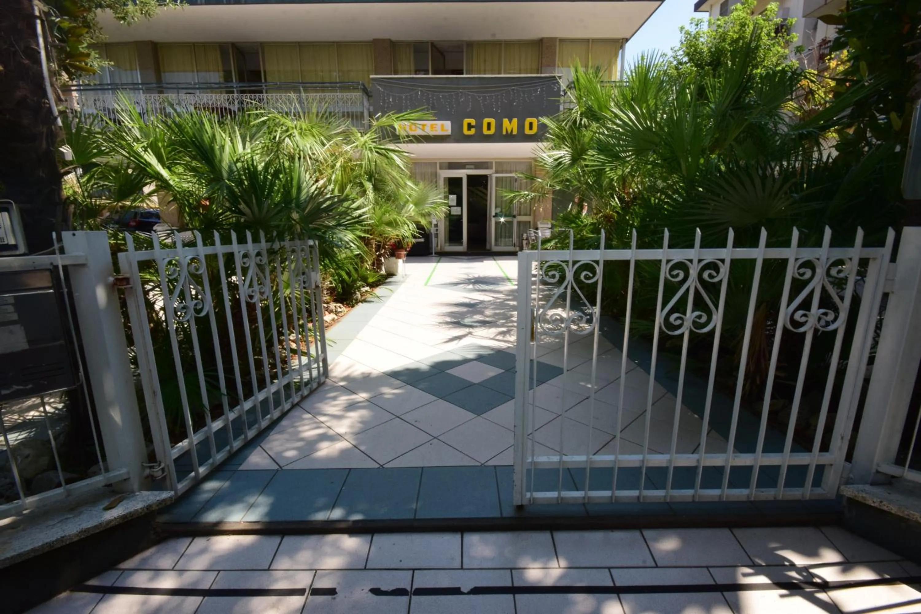 Facade/entrance in Hotel Como