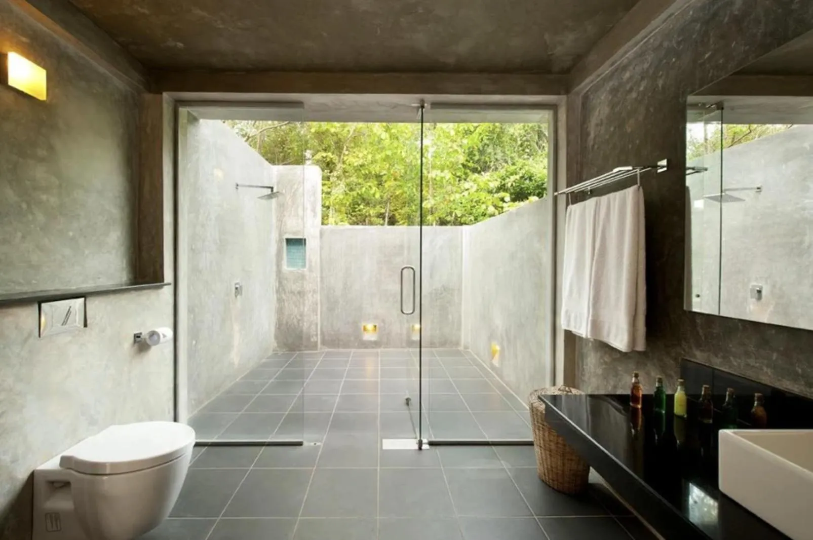 Toilet in Wild Grass Nature Resort