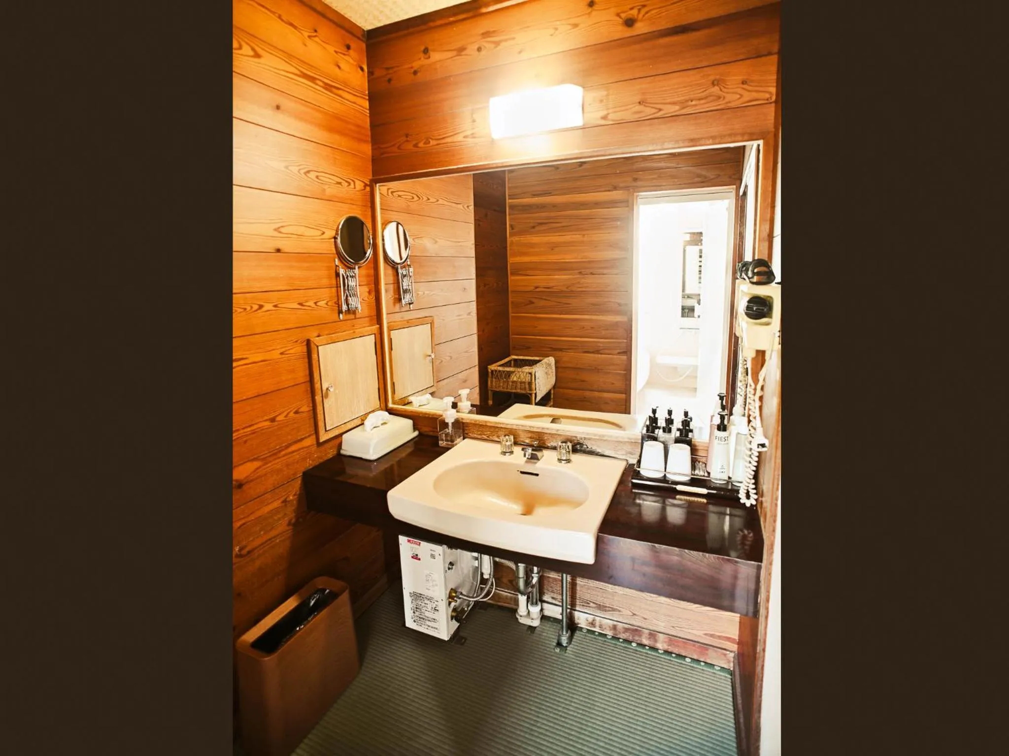 Bathroom in Shin Kadoya