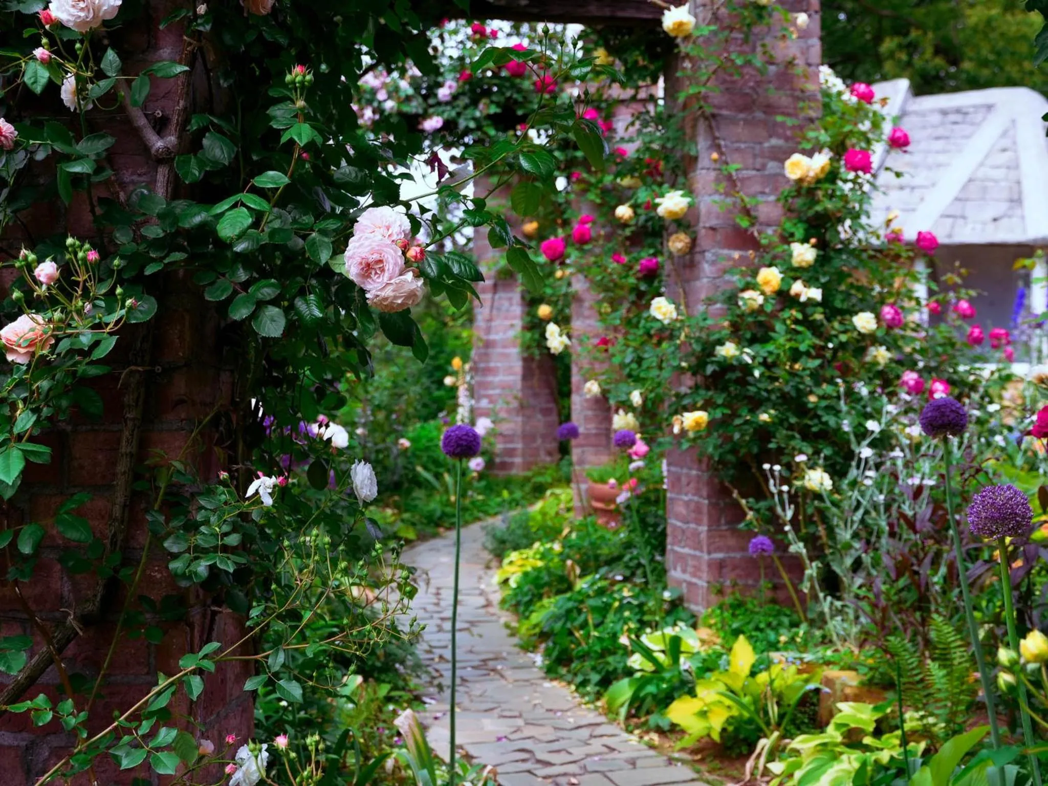 Nearby landmark in Shin Kadoya