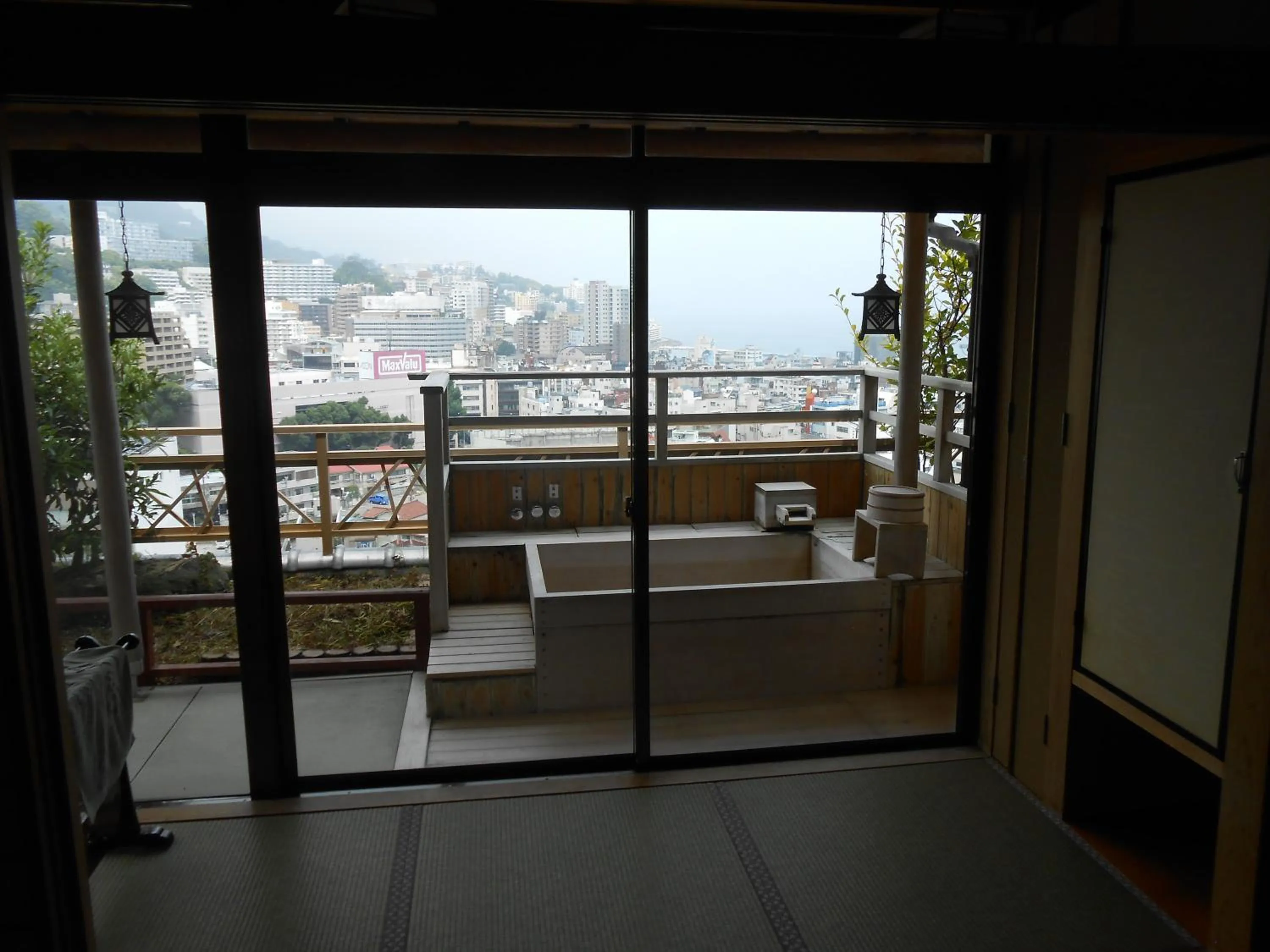 Hot Spring Bath in Shin Kadoya