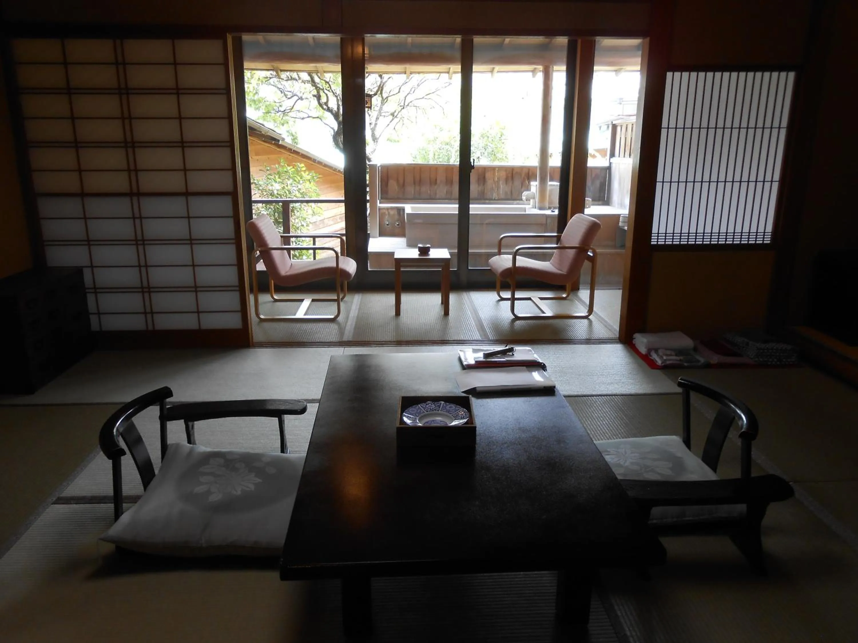 Seating area in Shin Kadoya