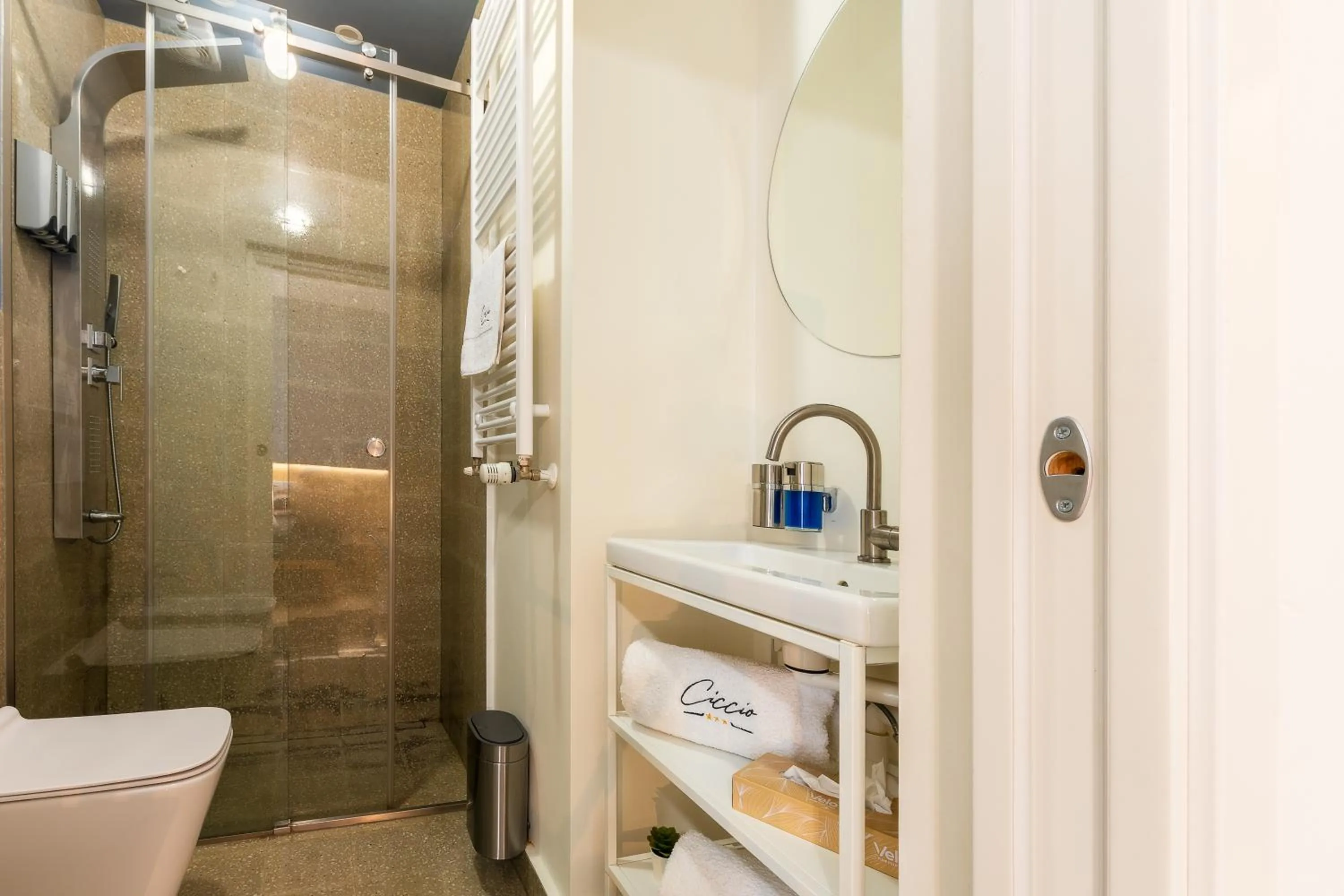 Shower in Ciccio Rooms and breakfast - Self check-in