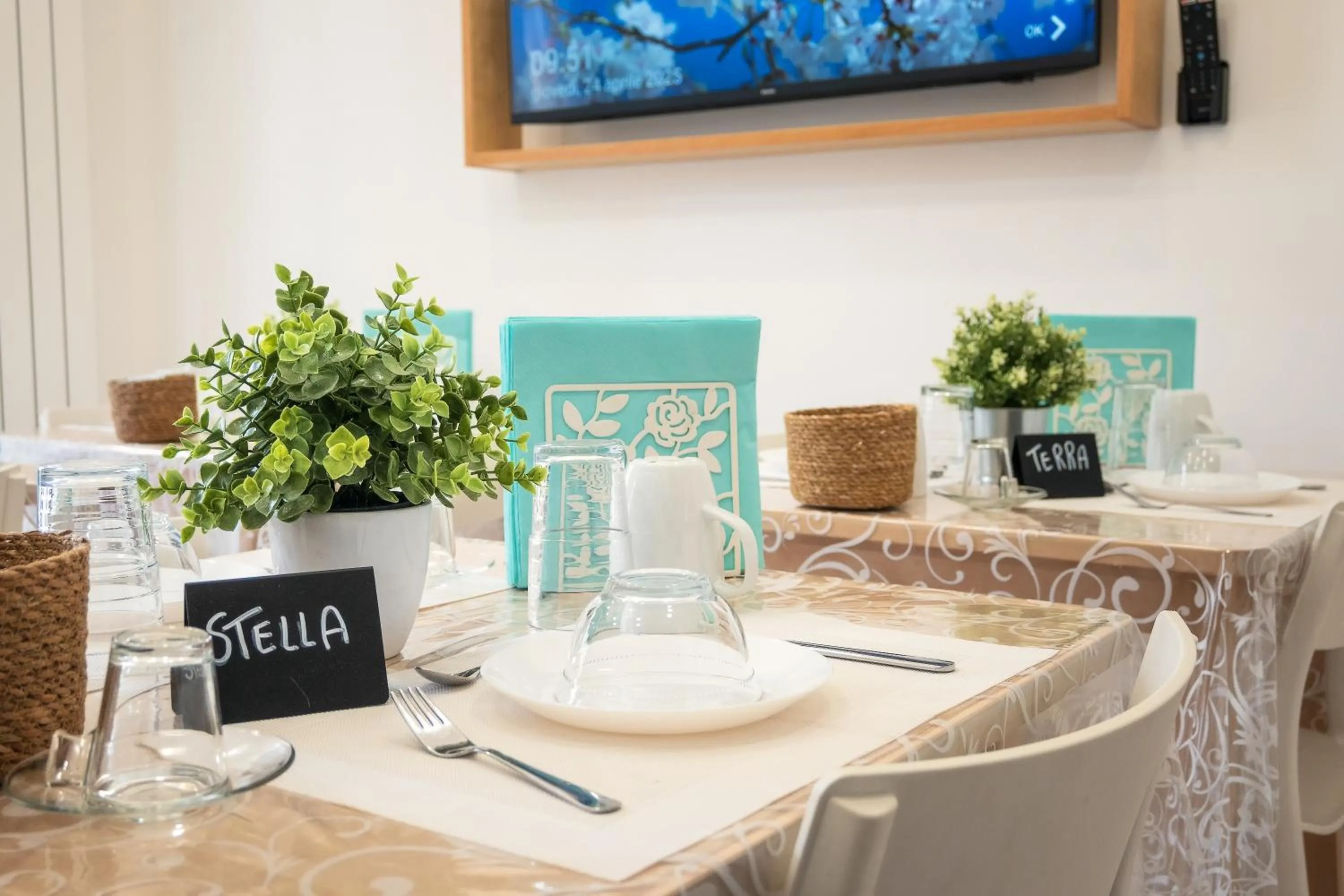 Communal lounge/ TV room in Ciccio Rooms and breakfast - Self check-in