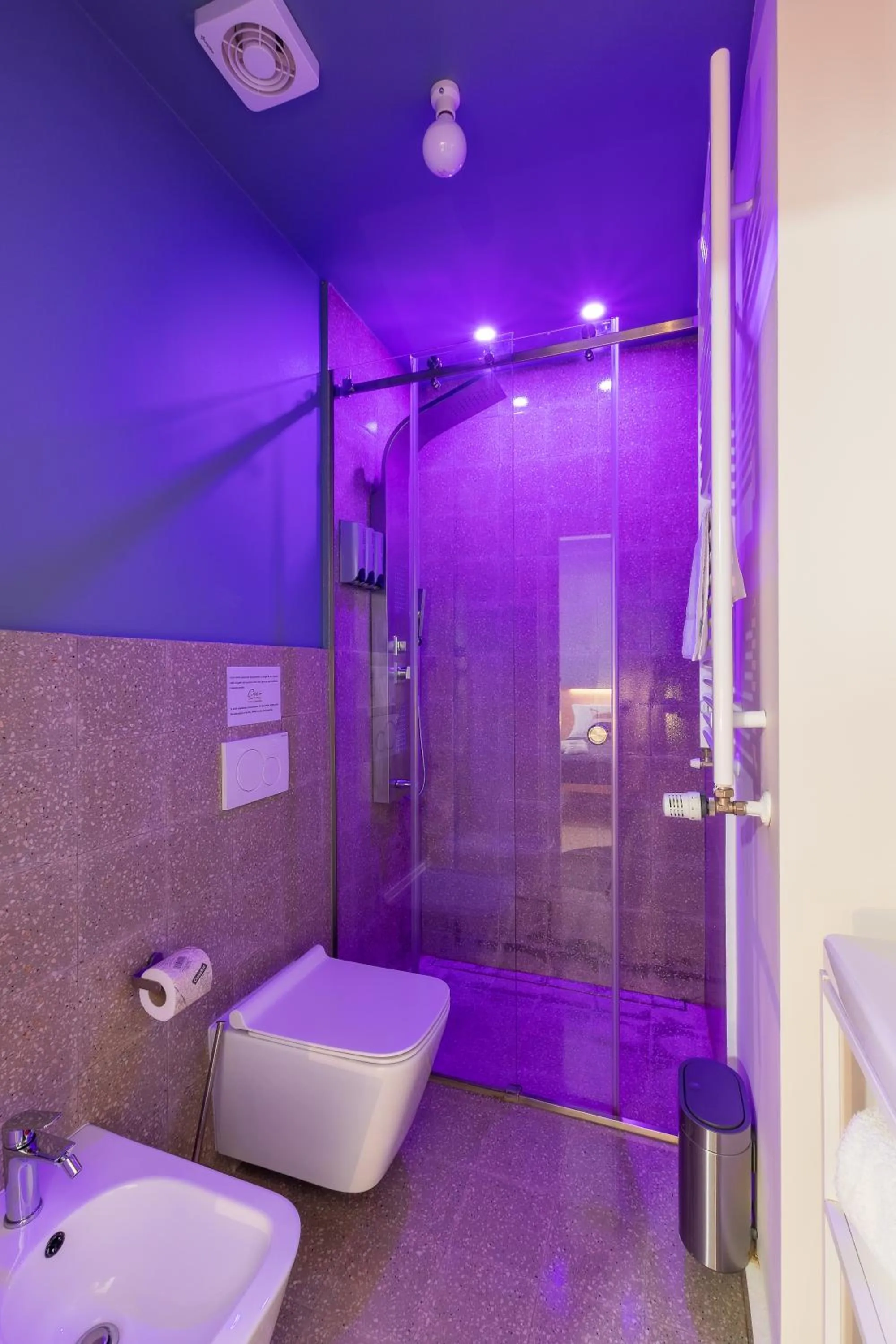 Shower in Ciccio Rooms and breakfast - Self check-in
