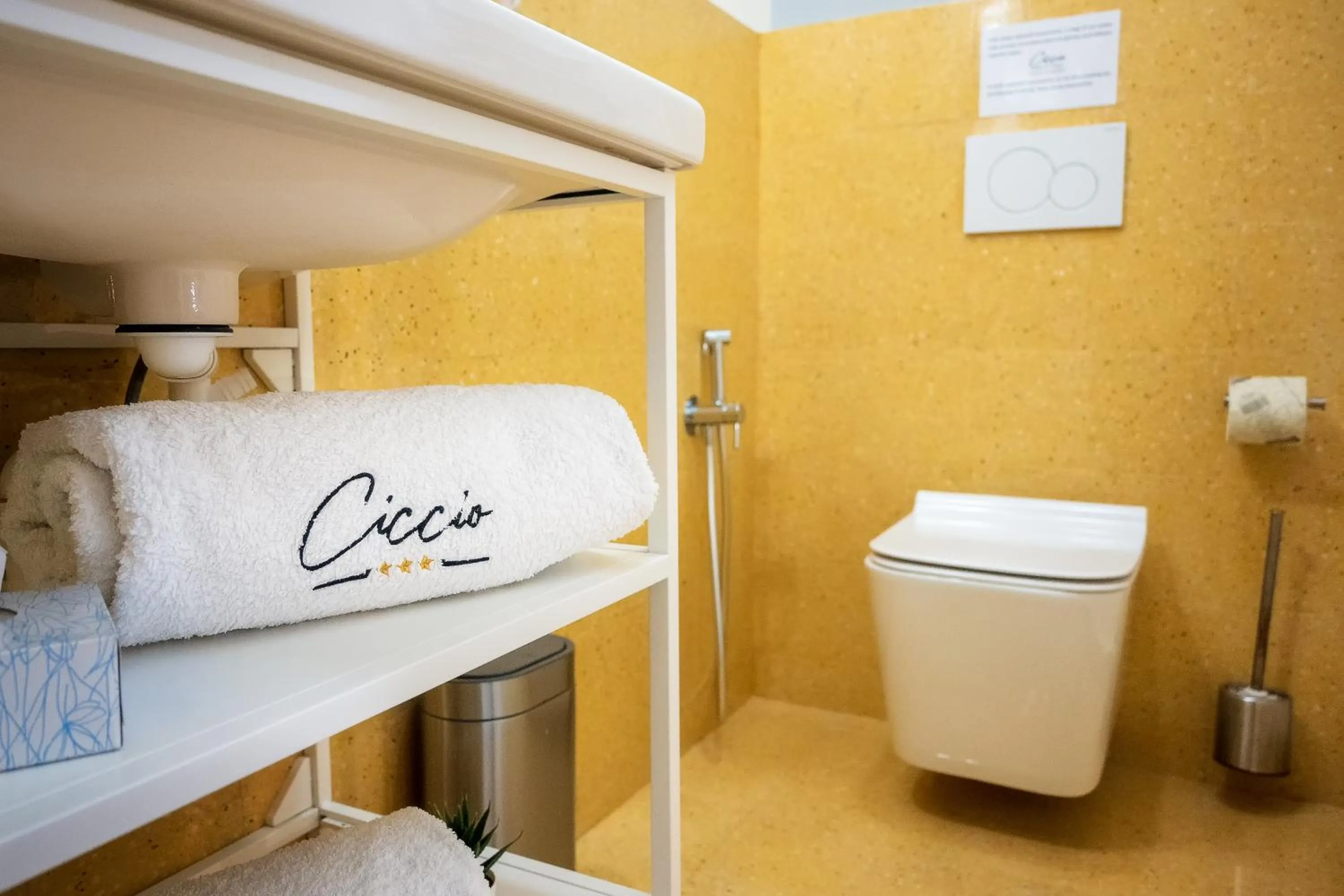 Toilet, Bed in Ciccio Rooms and breakfast - Self check-in
