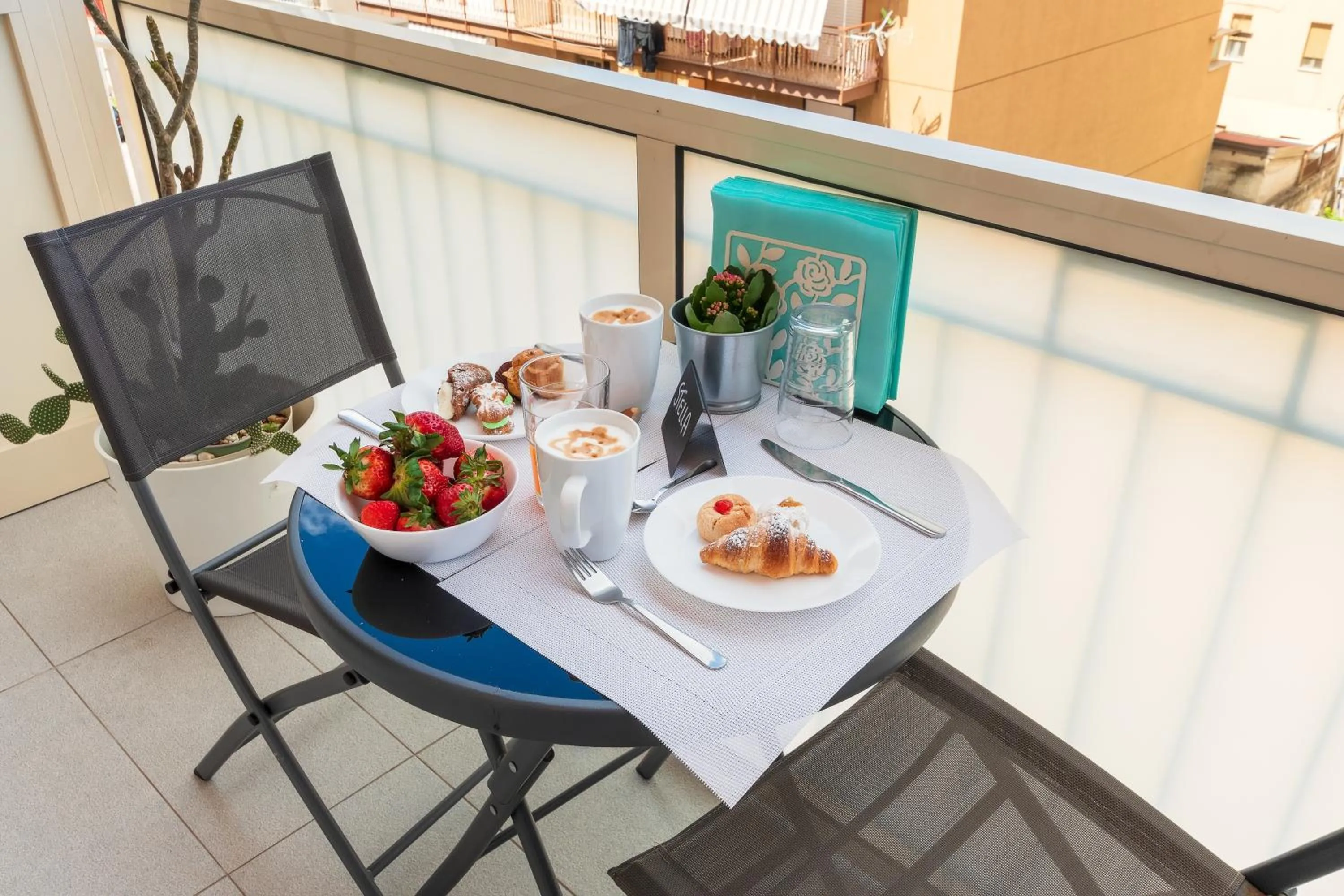 Balcony/Terrace in Ciccio Rooms and breakfast - Self check-in