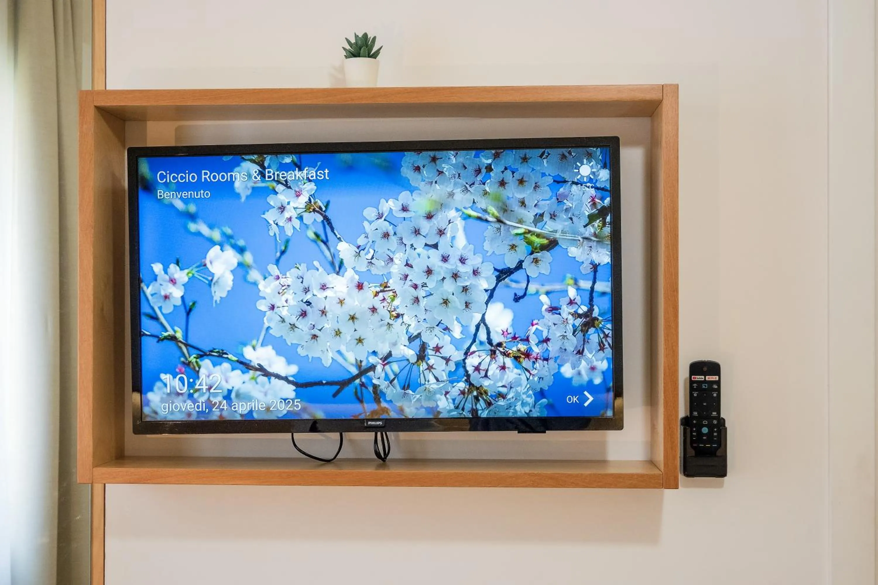 TV and multimedia in Ciccio Rooms and breakfast - Self check-in