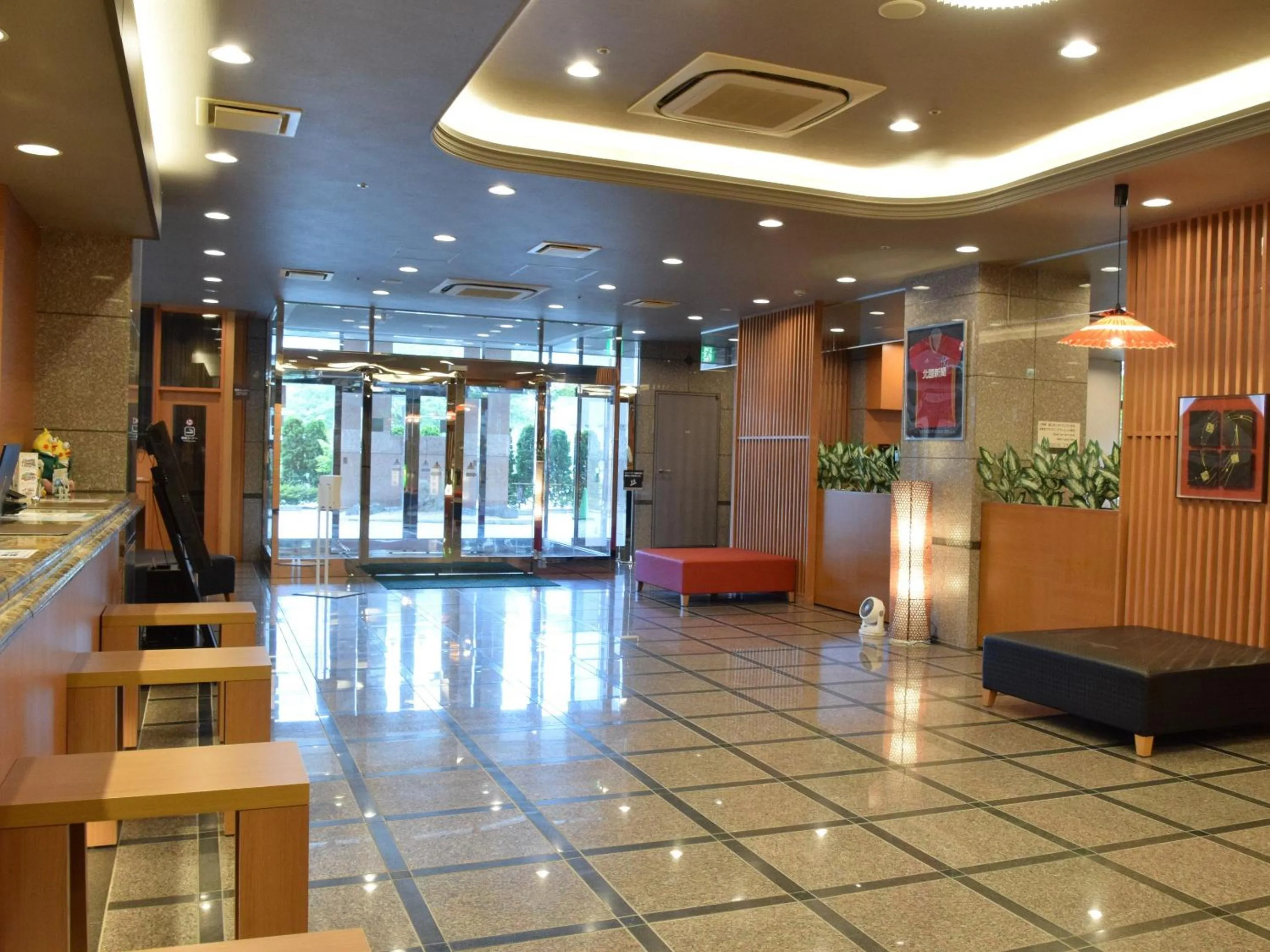 Lobby or reception in Hotel Route-Inn Kanazawa Ekimae