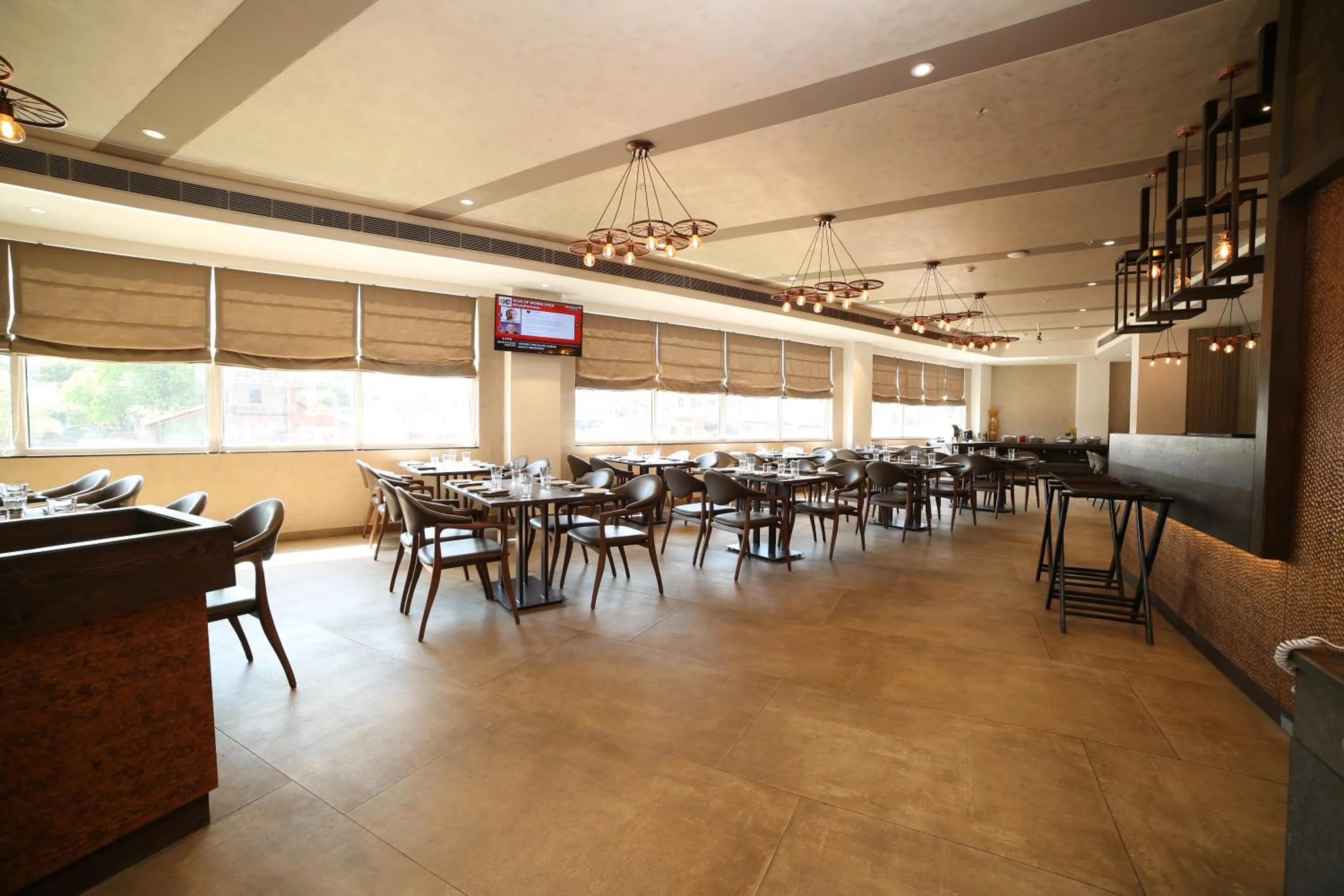 Restaurant/places to eat in Native INN By Heda Hospitality