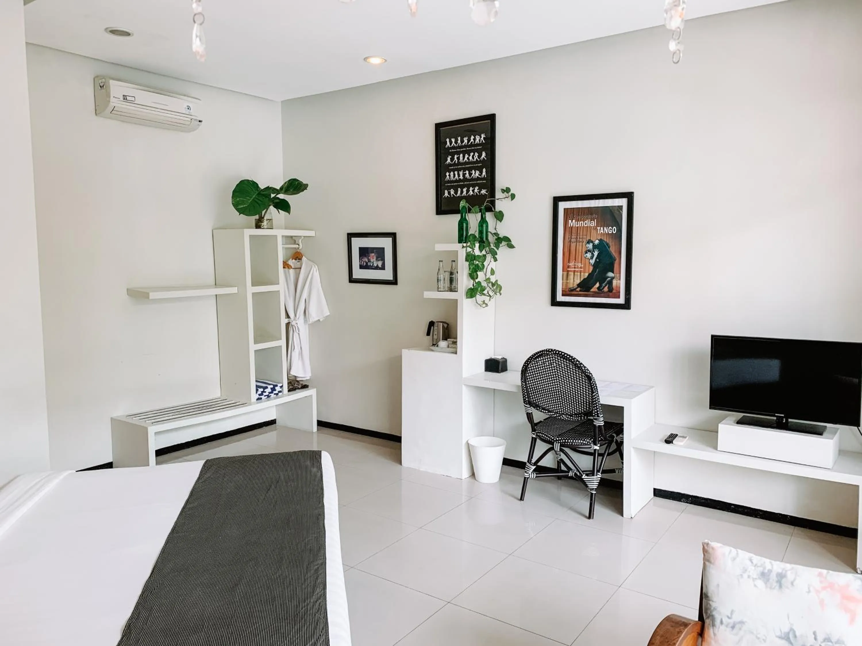 TV and multimedia in Casa Artista By Kresna Hospitality