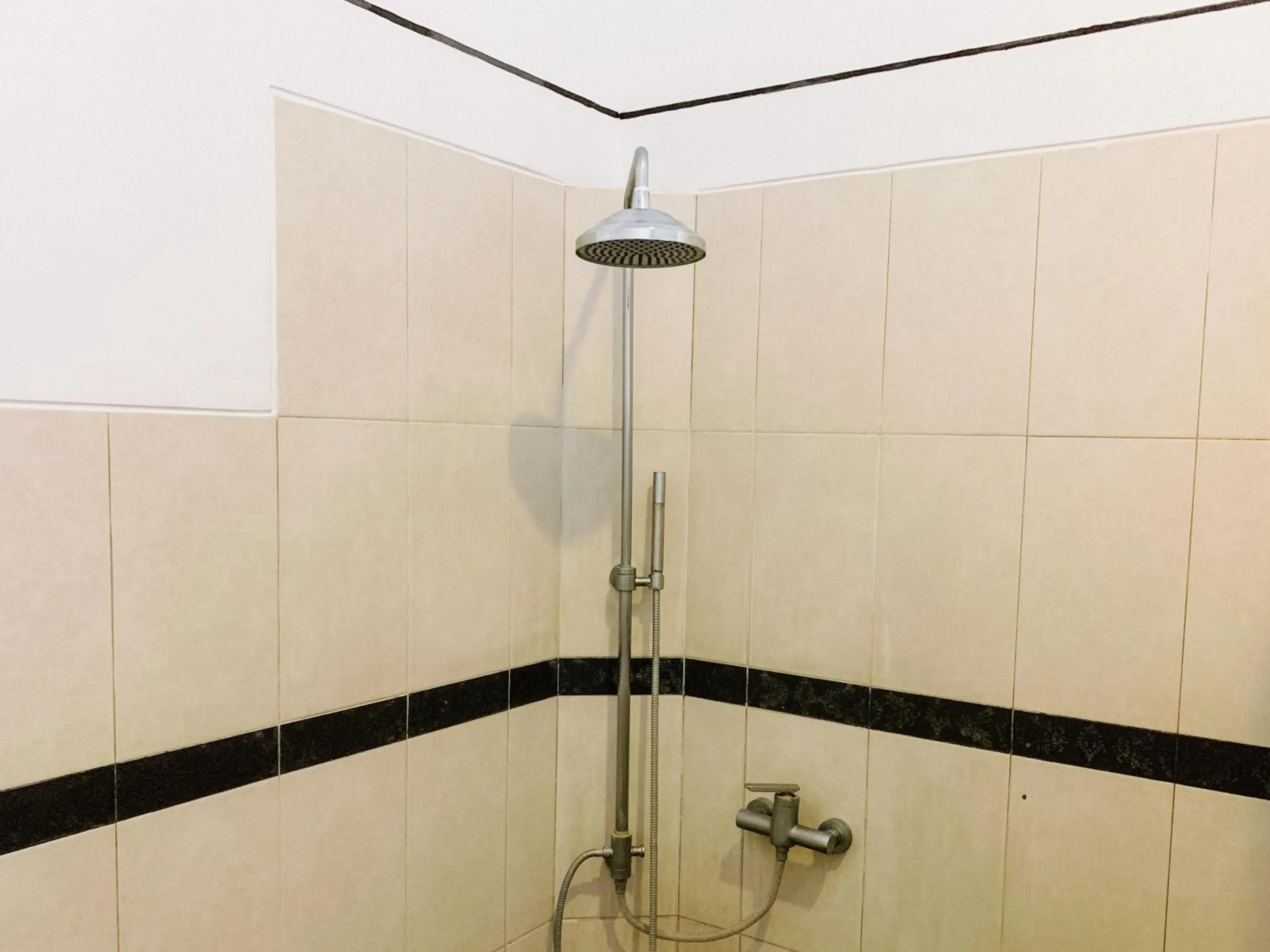 Shower in Casa Artista By Kresna Hospitality