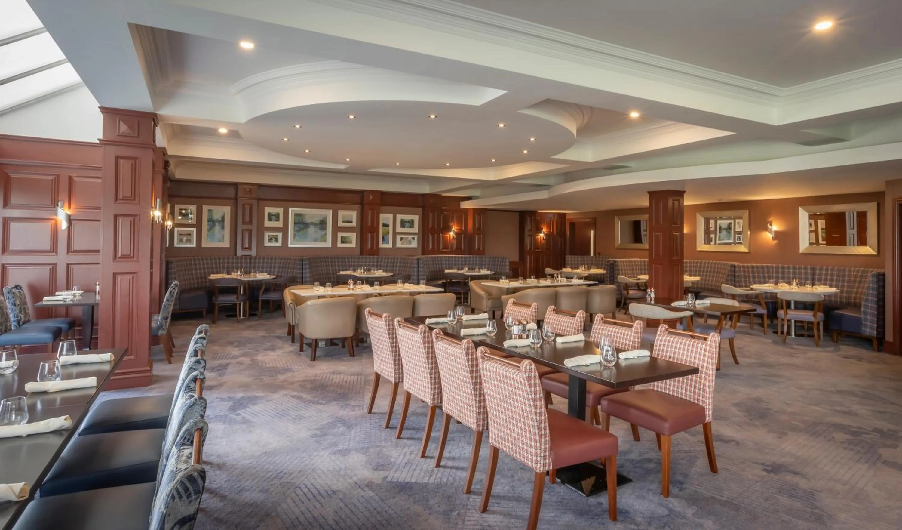 Restaurant/places to eat in Slieve Russell Hotel