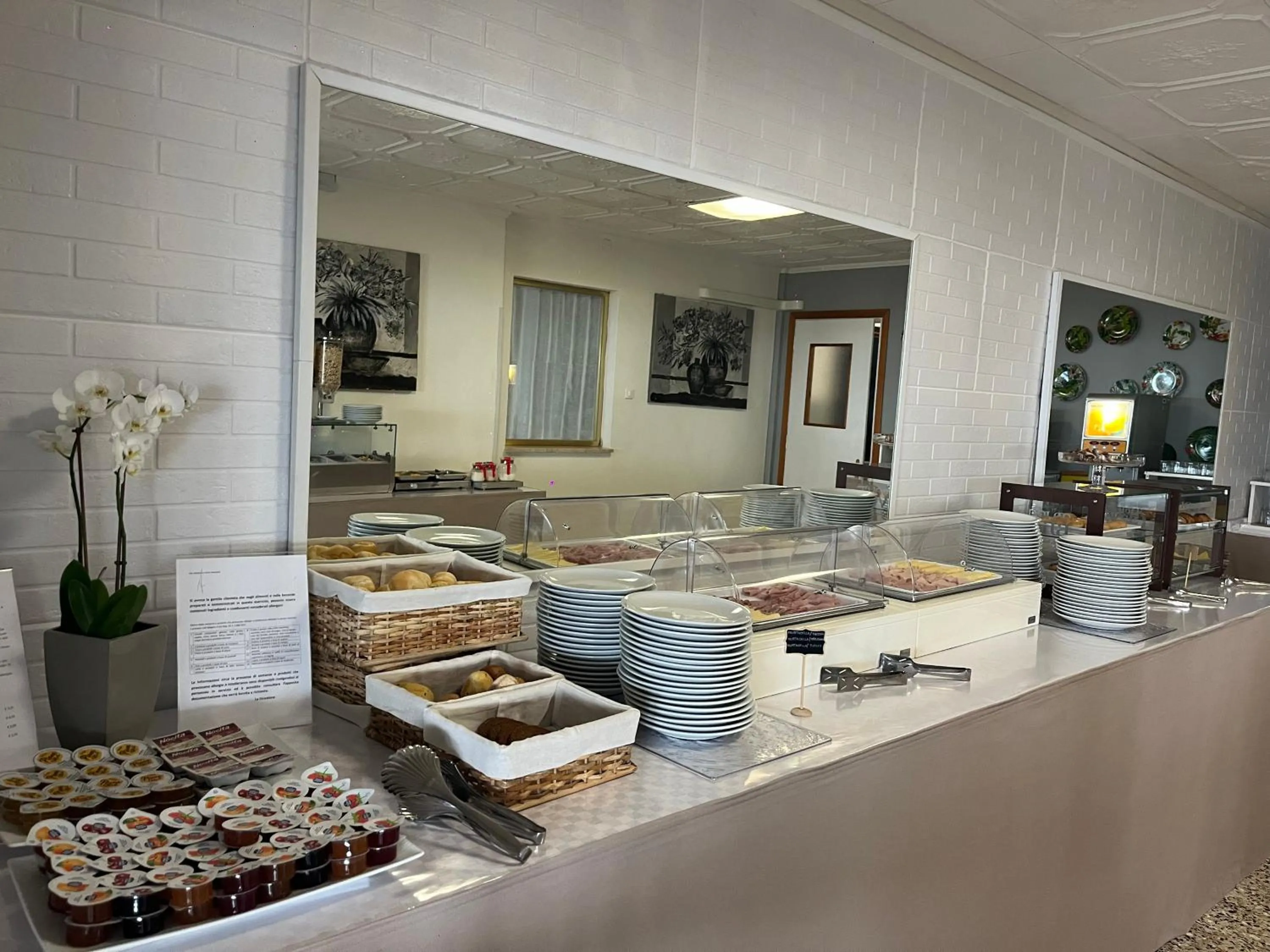 Kitchen or kitchenette in Hotel Silva Frontemare