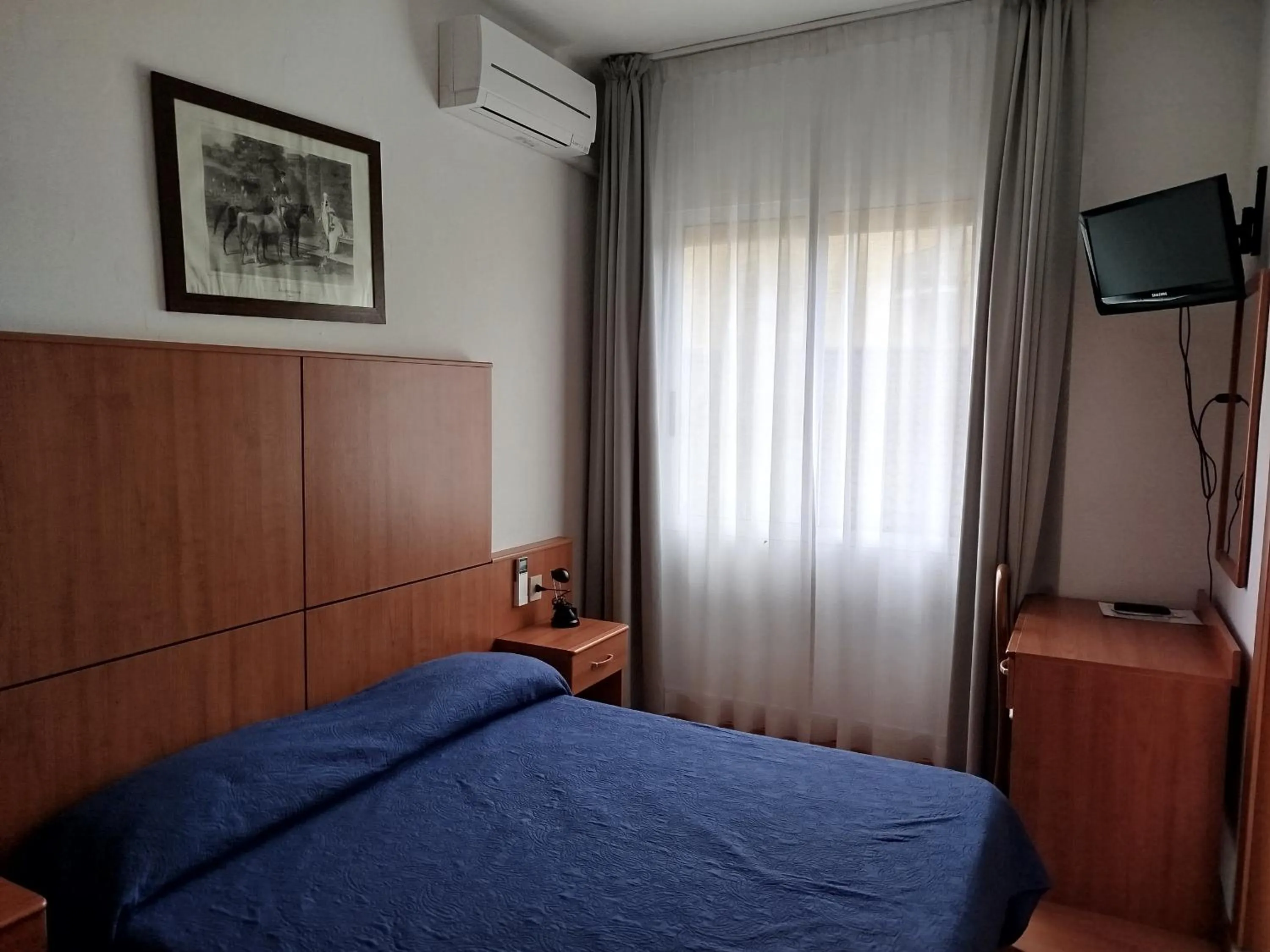 Bed in Hotel Silva Frontemare