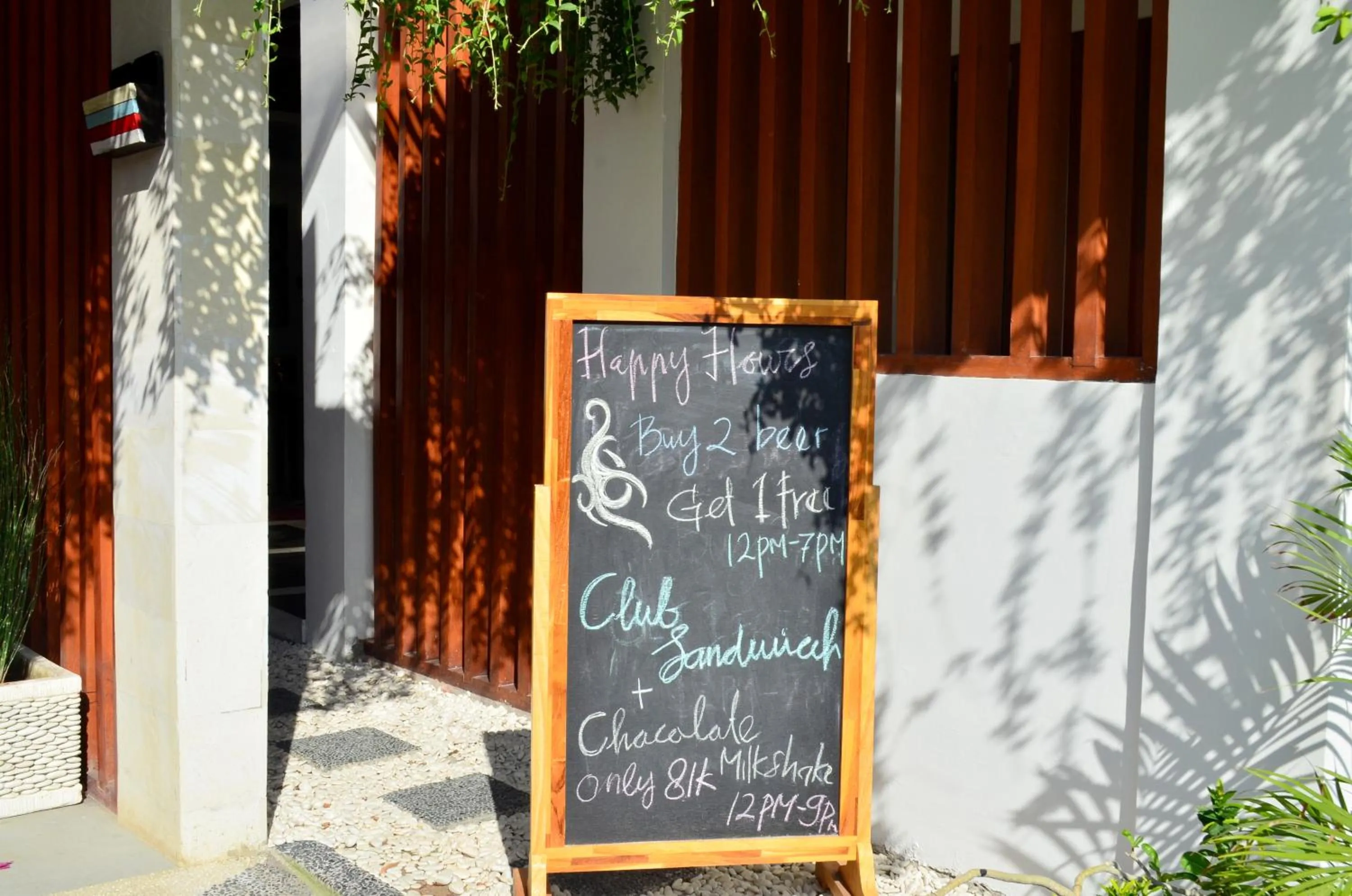 Restaurant/places to eat in The Jas Villas