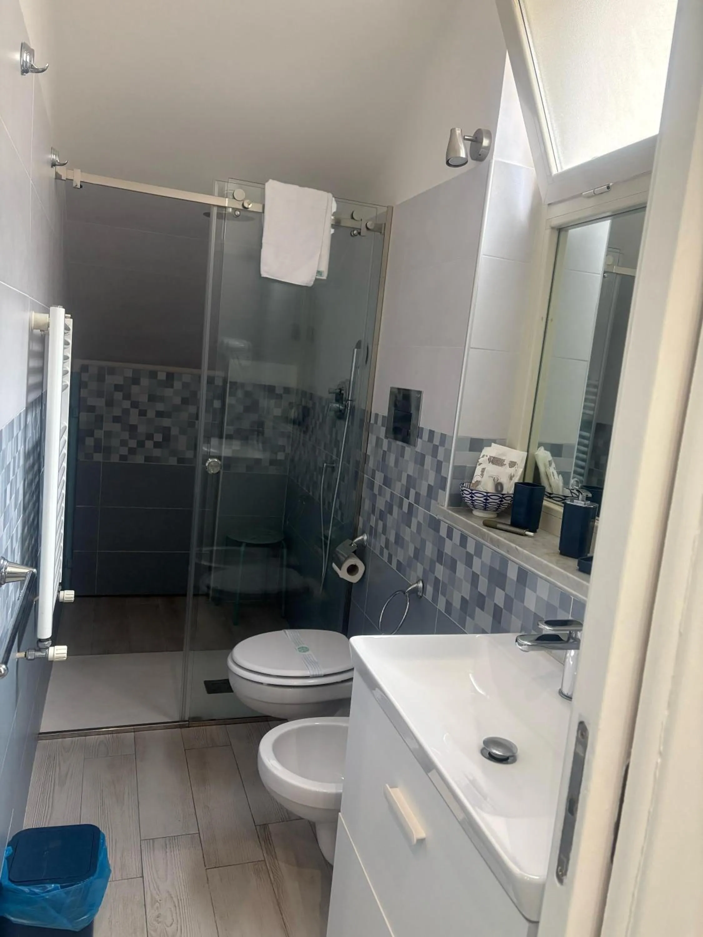 Shower in Regina Margherita Suite