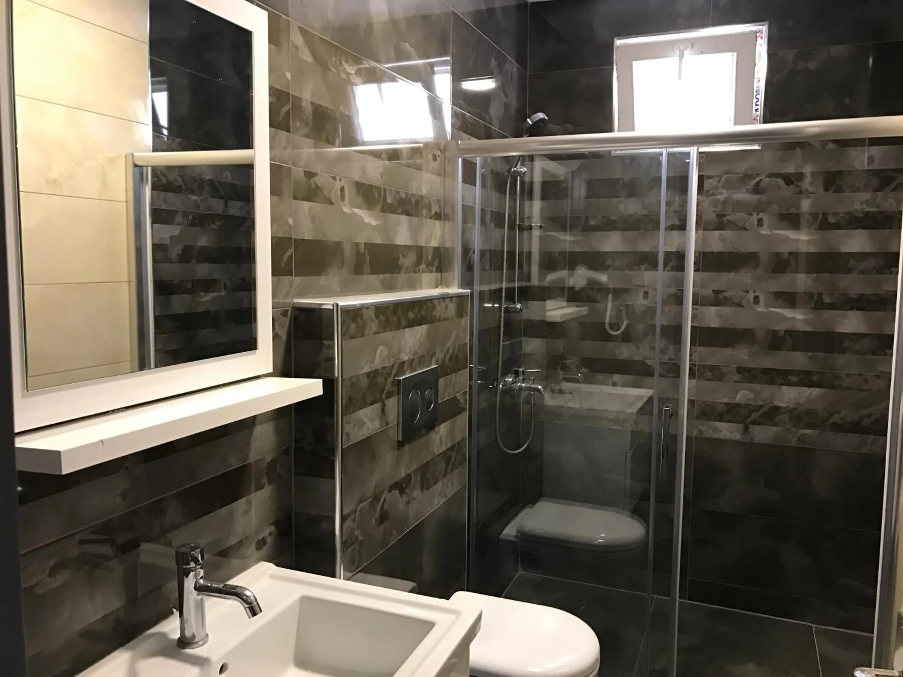 Bathroom in Güzel Yalı Evleri Residence &Apart Hotel