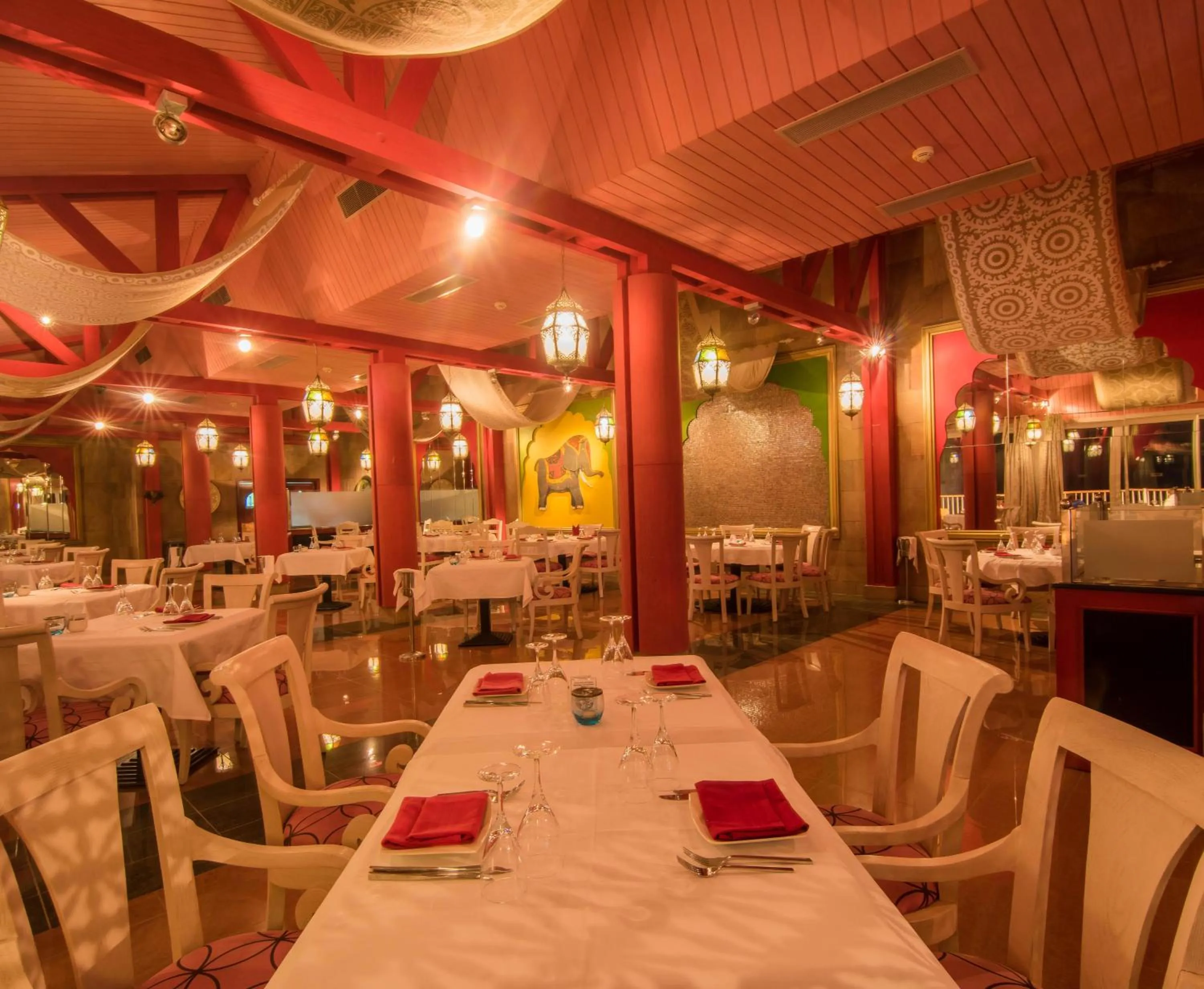 Restaurant/places to eat in Reef Oasis Beach Aqua Park Resort