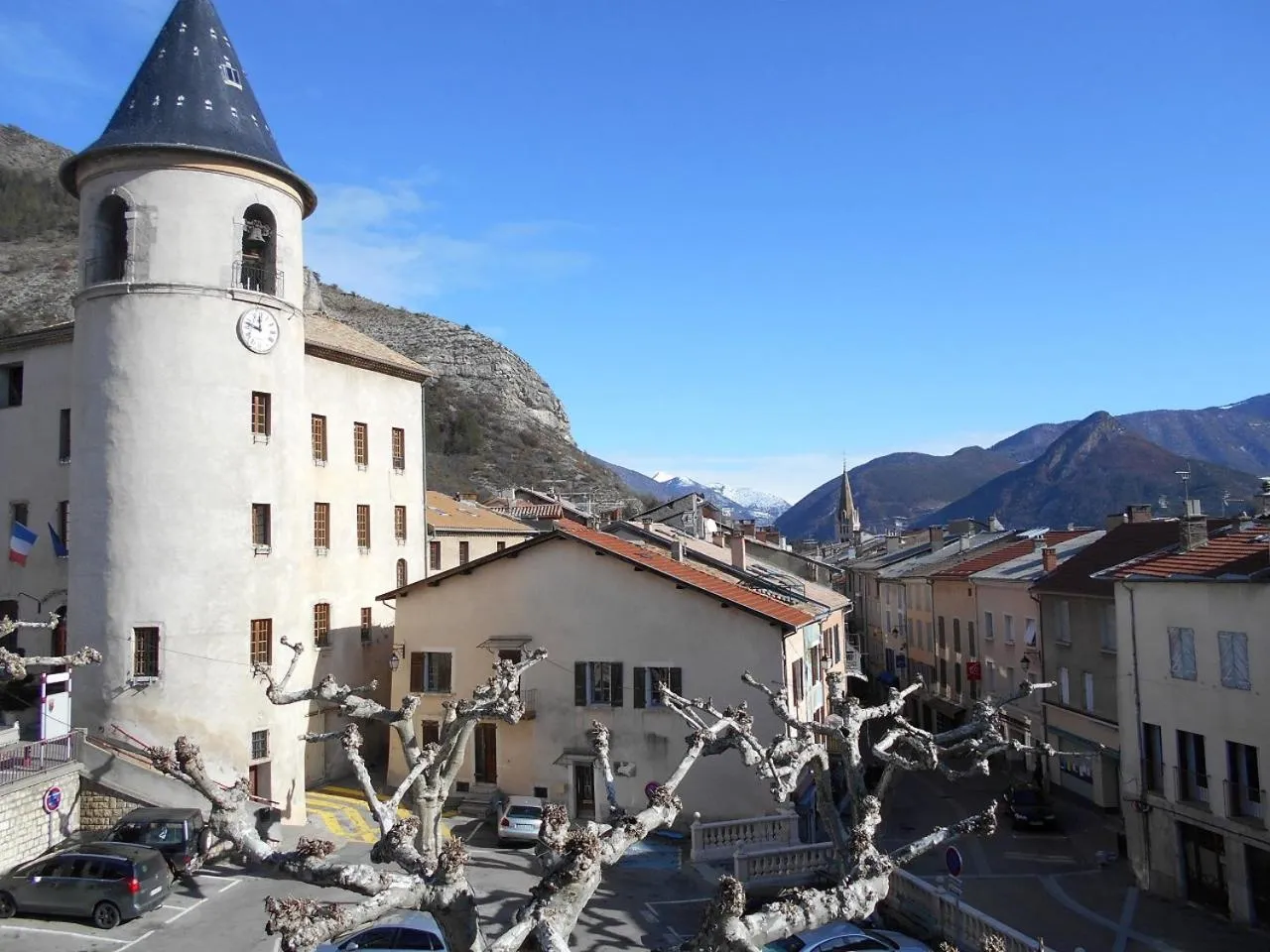 LE MODERNE VEYNES - Location d'appartements à la nuitée