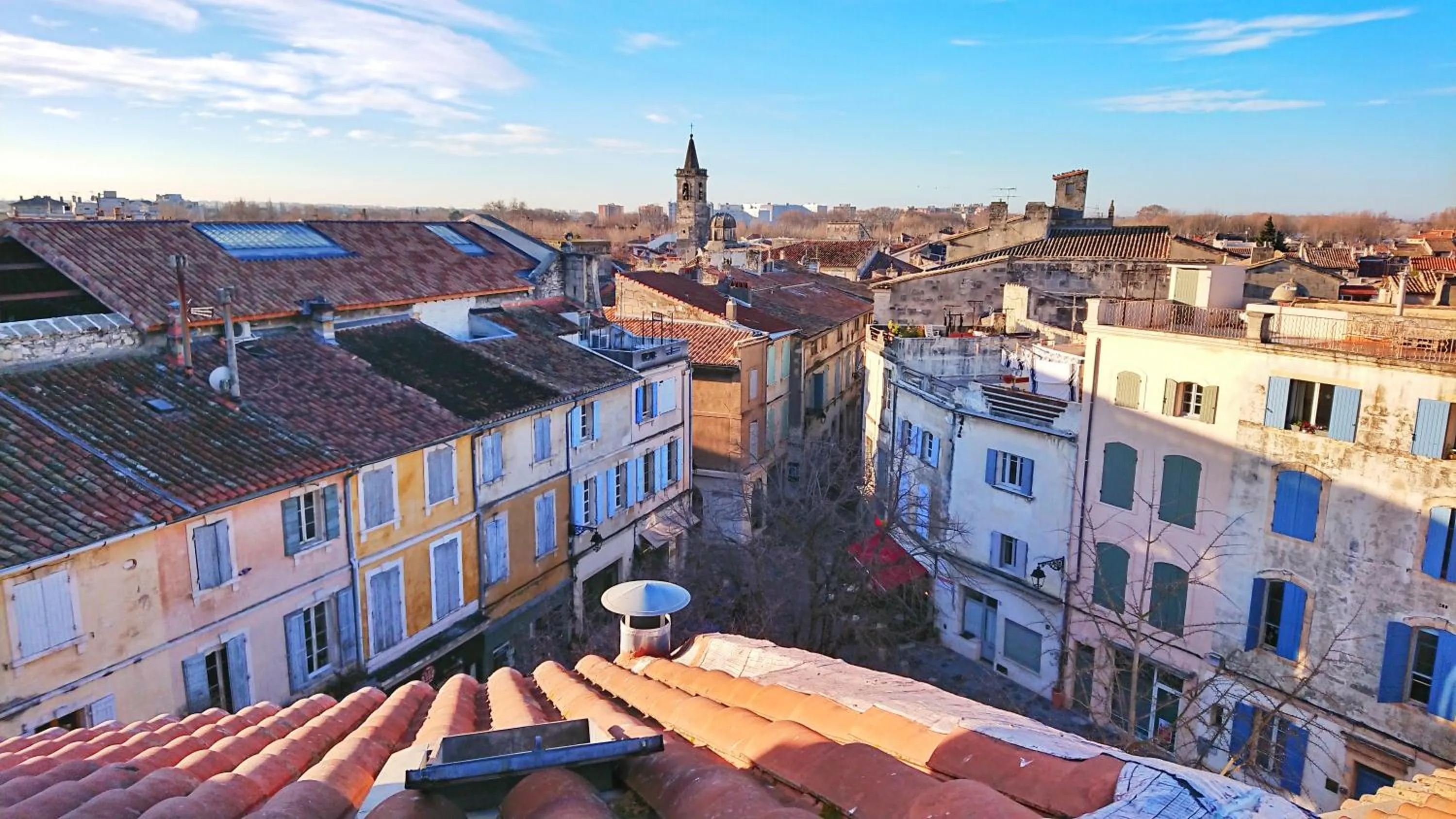 Apartment - Split Level in Place de la Roquette, centre historique