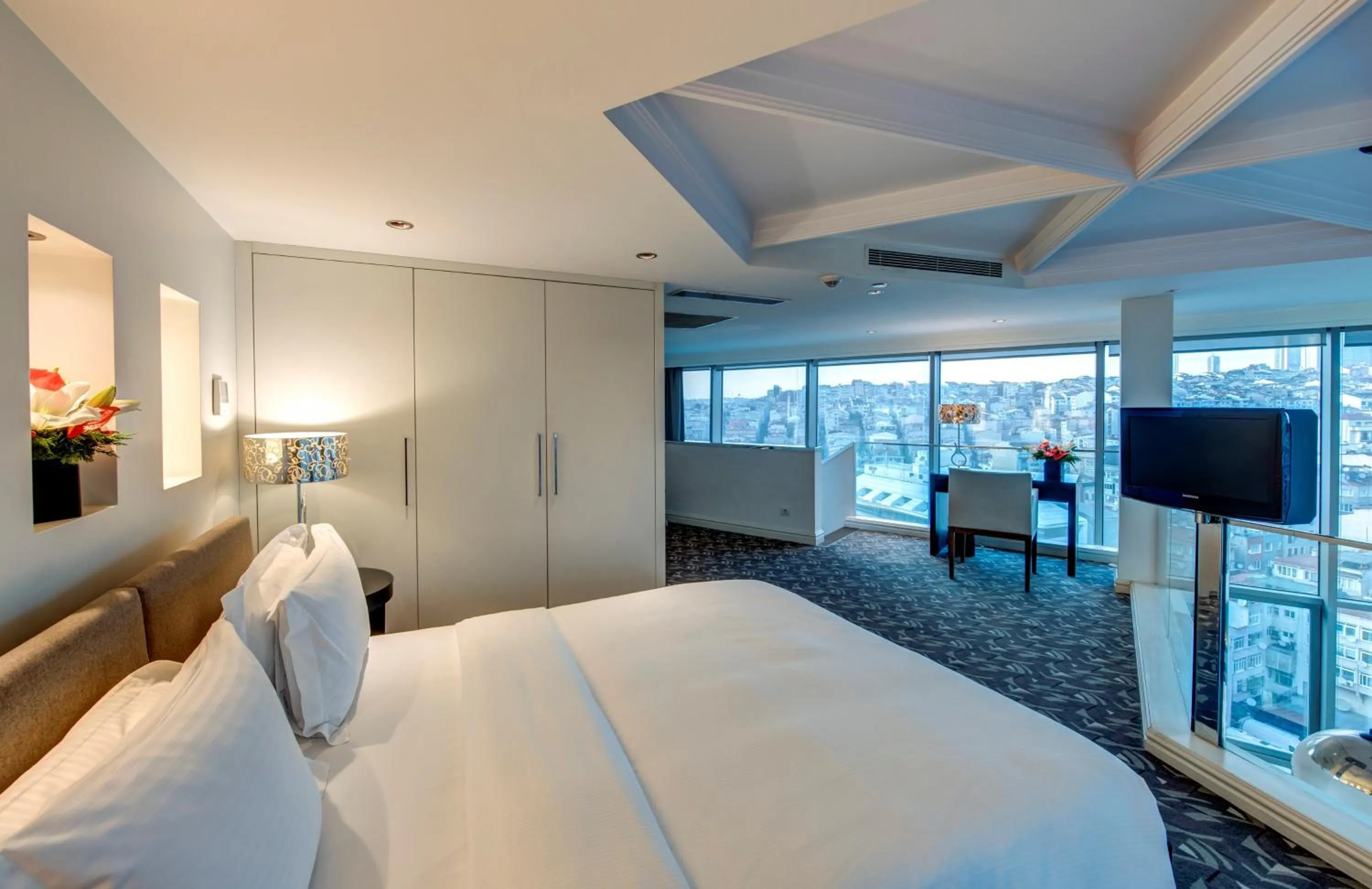 Bed in The Elysium Taksim