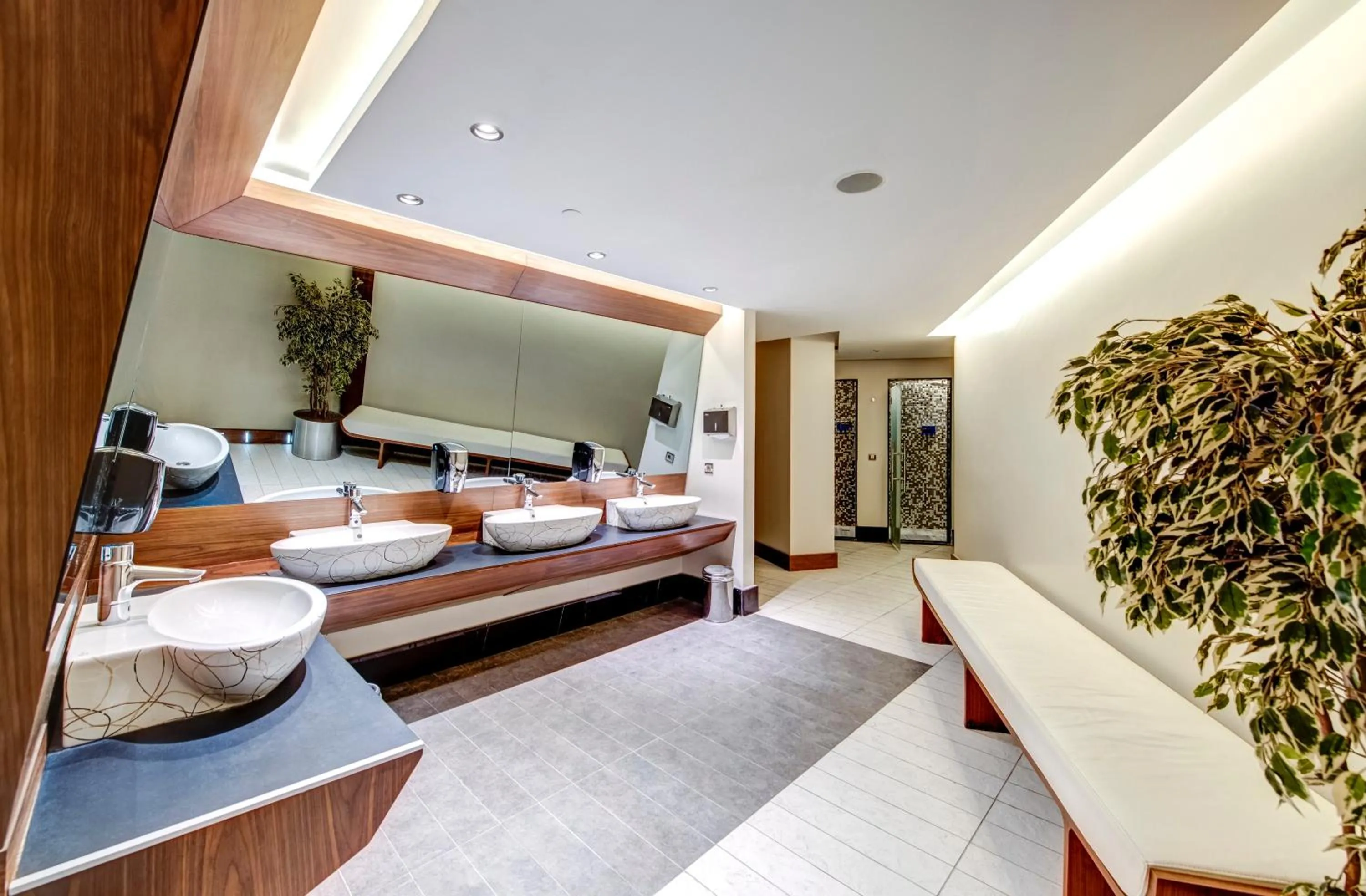 Bathroom, Bed in The Elysium Taksim