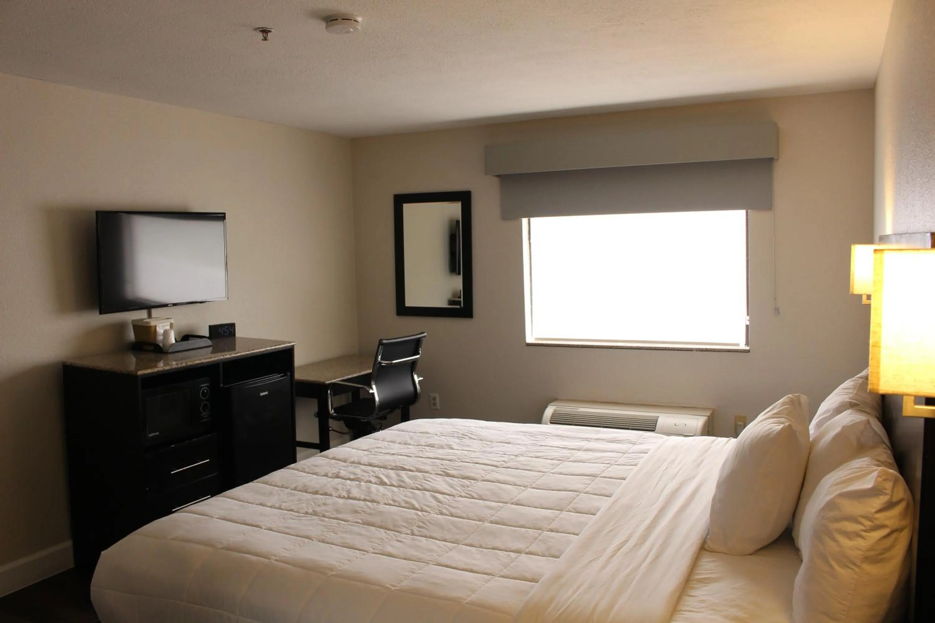 Bed in Baymont by Wyndham Del Rio