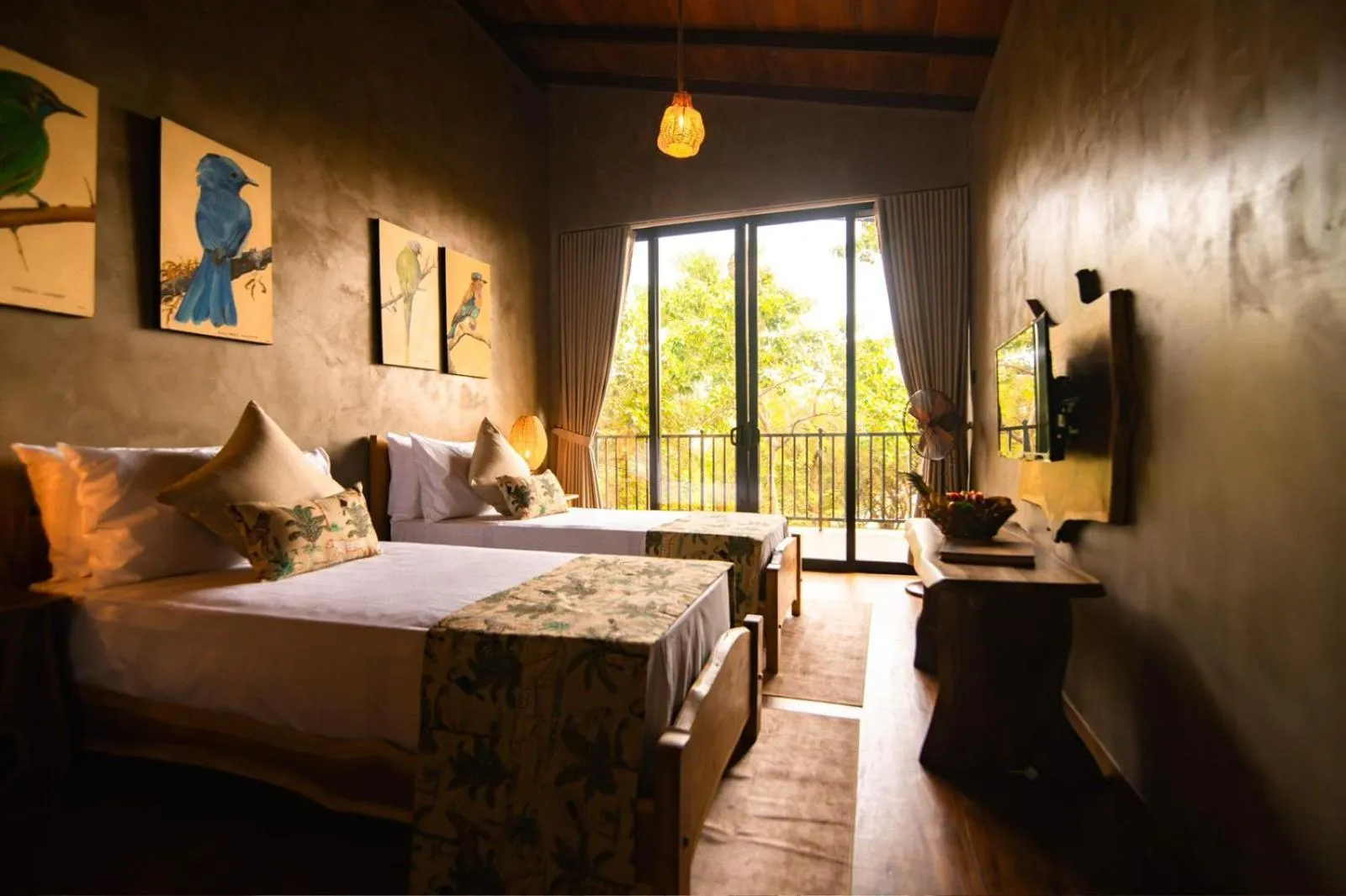 Bed in Flameback Eco Lodge