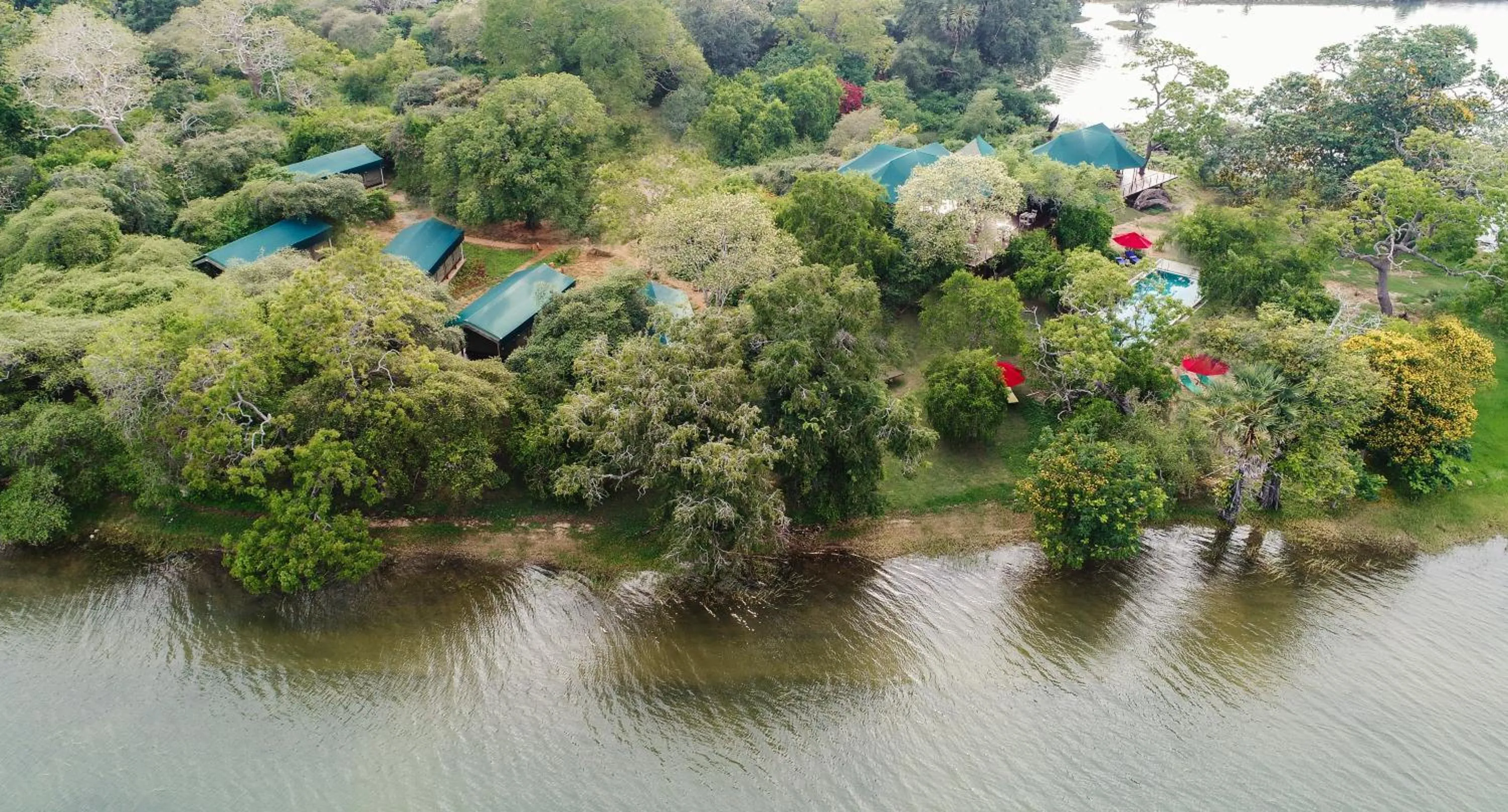 Lake view in Flameback Eco Lodge