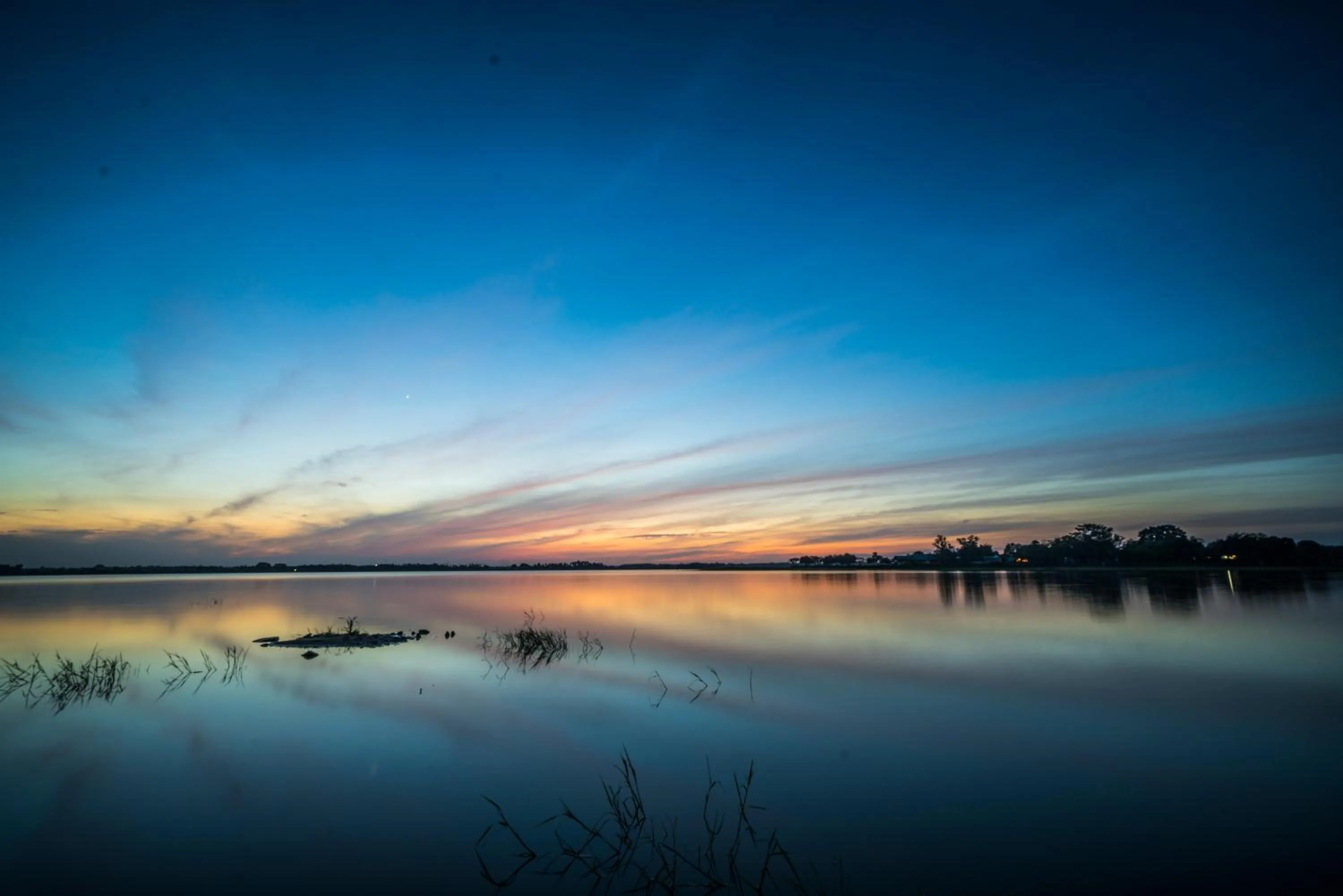 Lake view in Flameback Eco Lodge