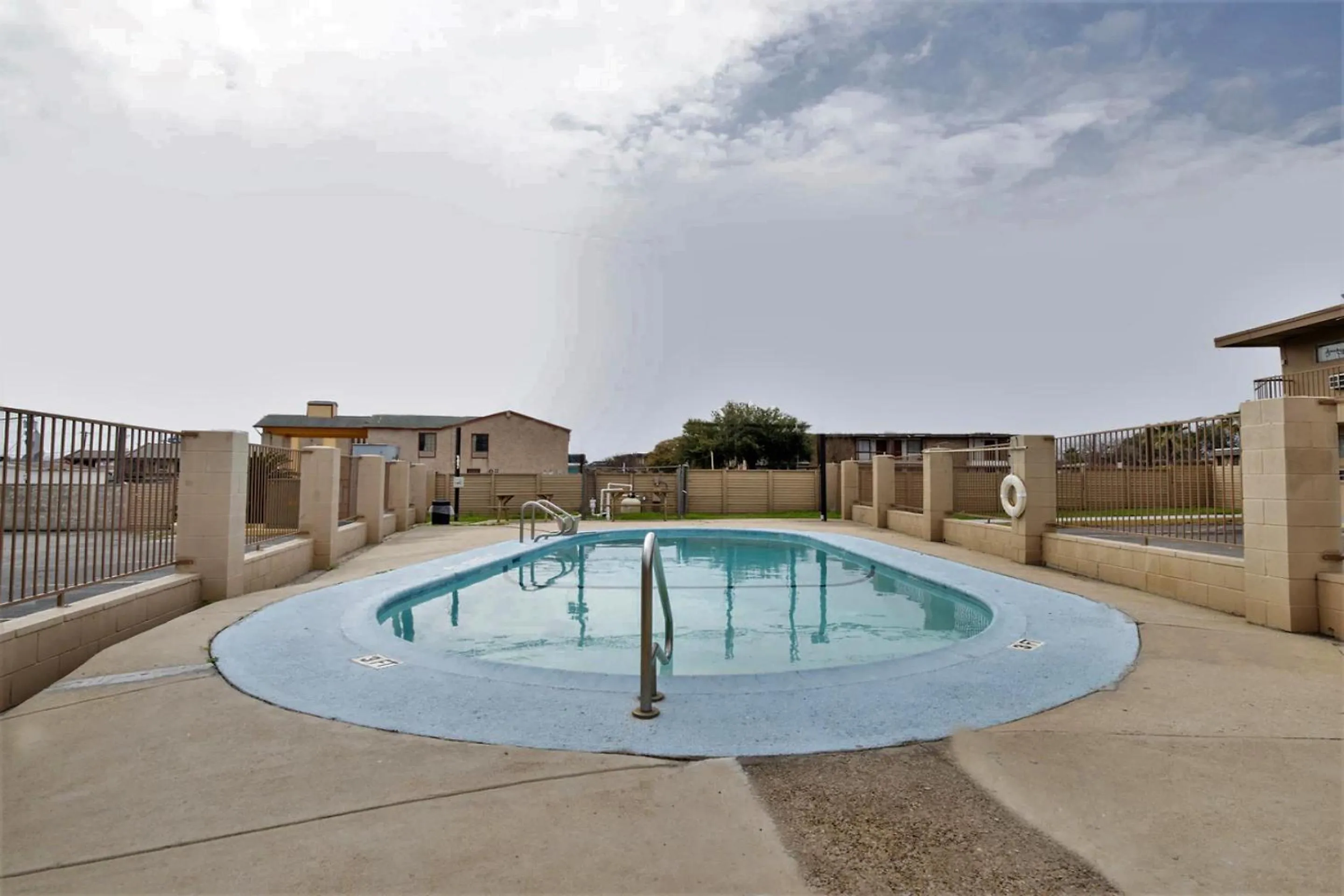 Swimming pool in Oyo Hotel San Antonio Lackland AFB Seaworld Hwy 90 W
