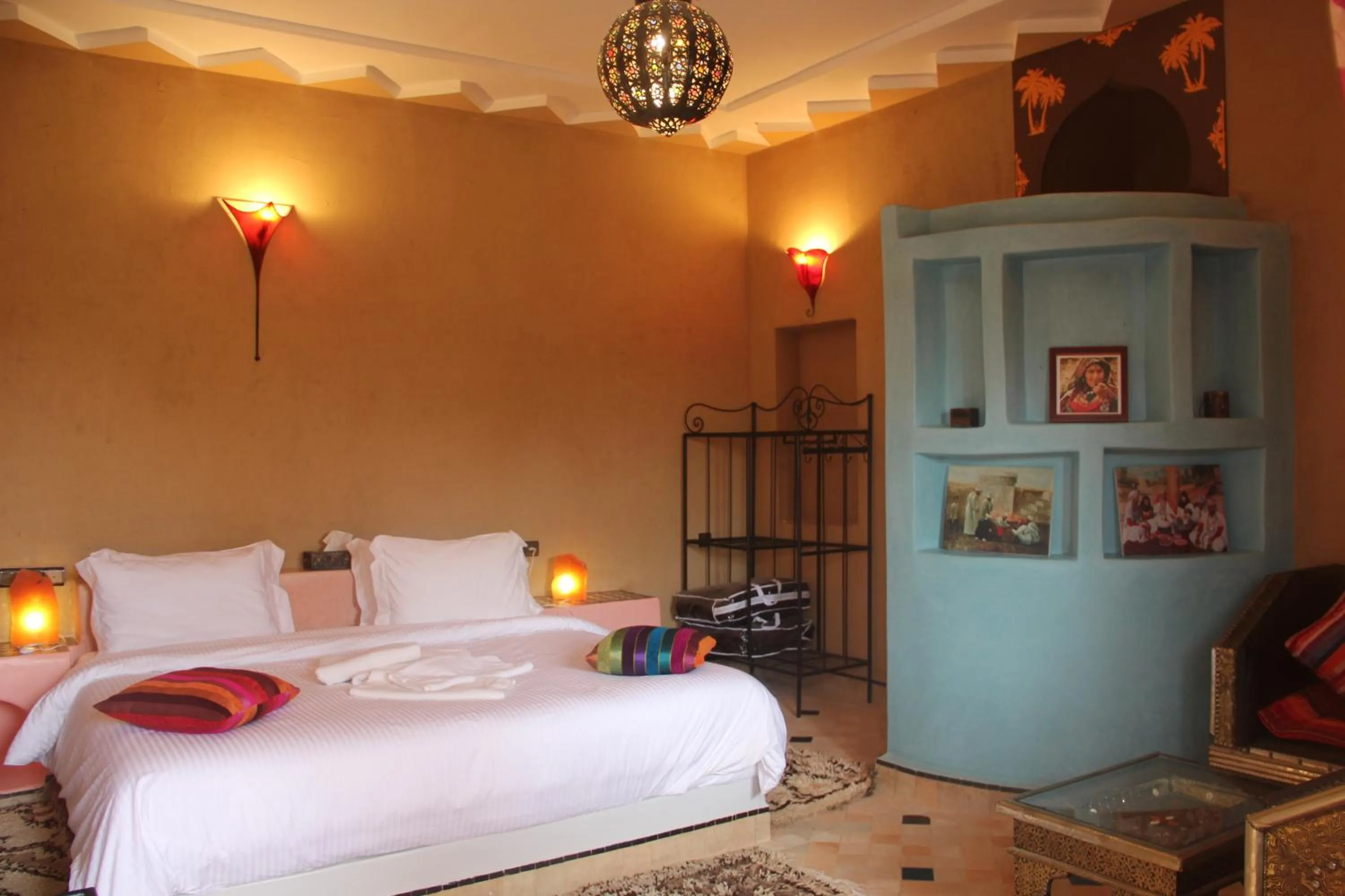 Bed in Kasbah Hotel Ziz Palace Rissani