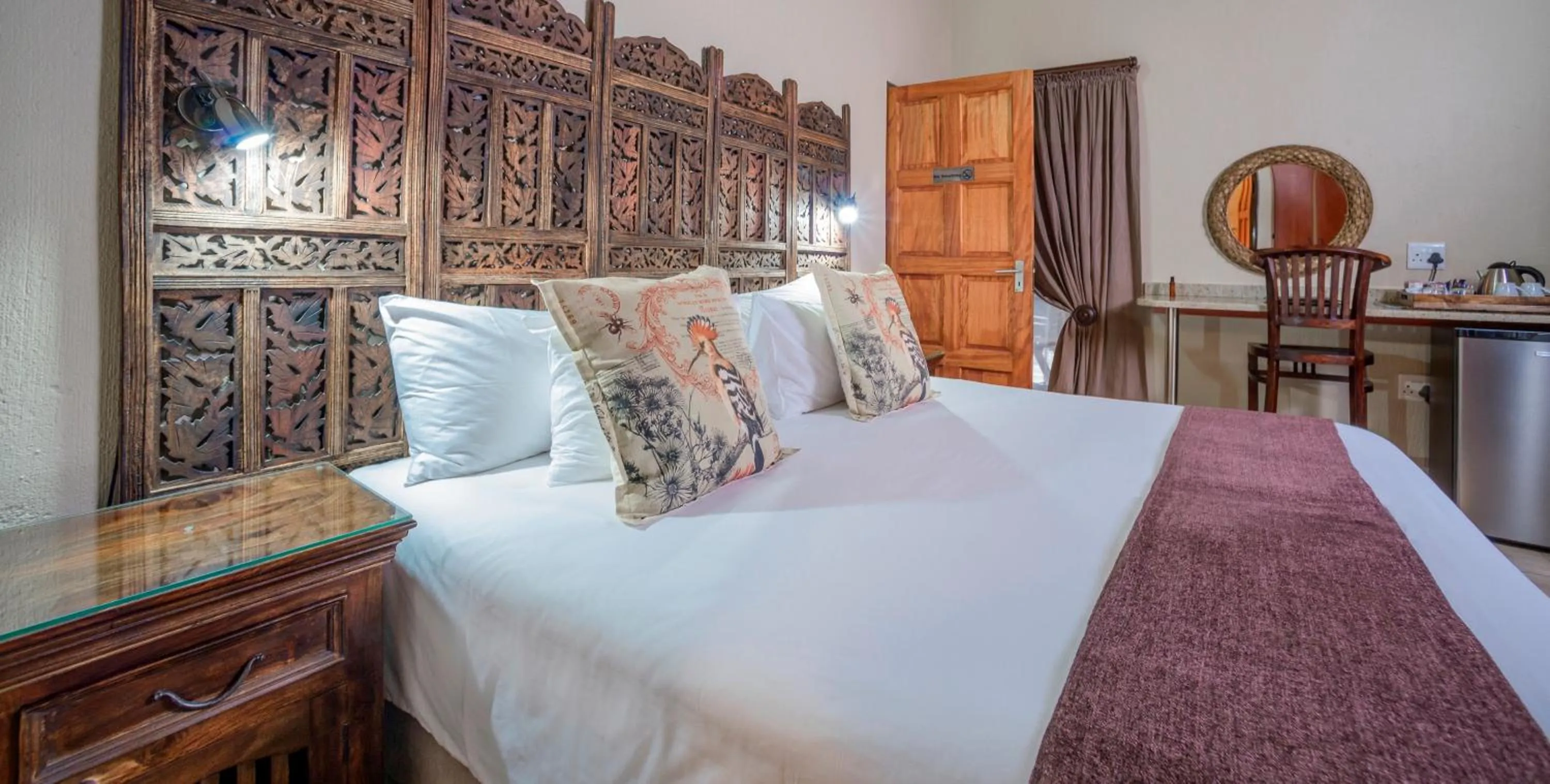 Bed in La Kruger Lifestyle Lodge - No Loadshedding