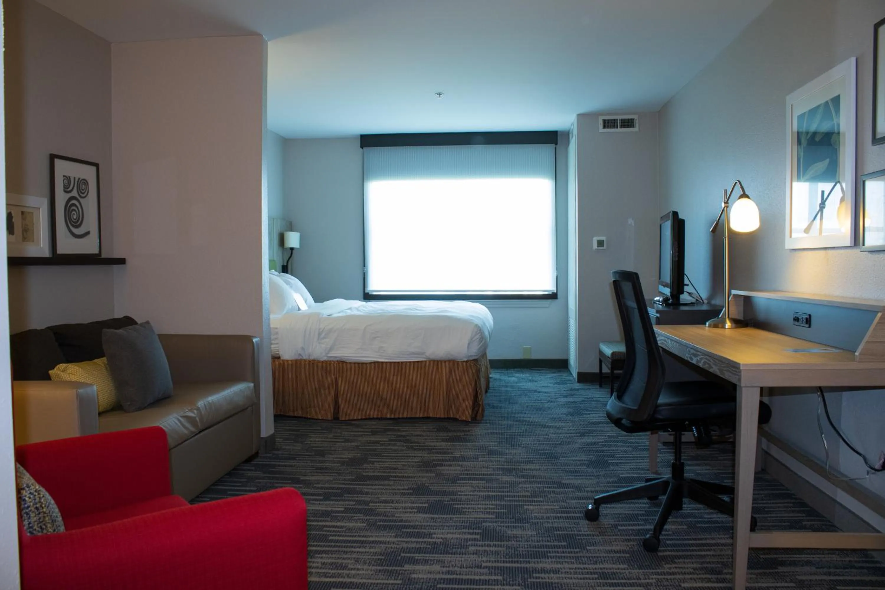 Bed in Country Inn & Suites by Radisson, Carlisle, PA