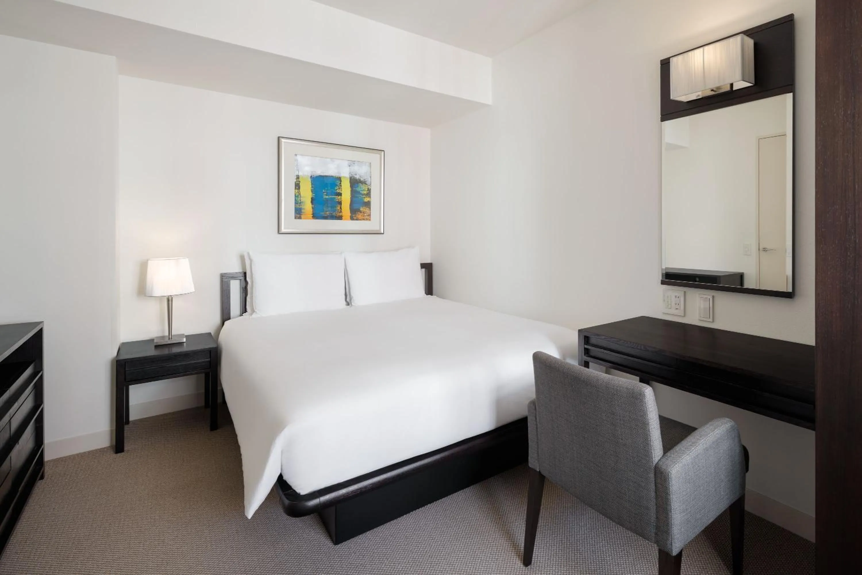 Bedroom in Oakwood Residence Aoyama Tokyo