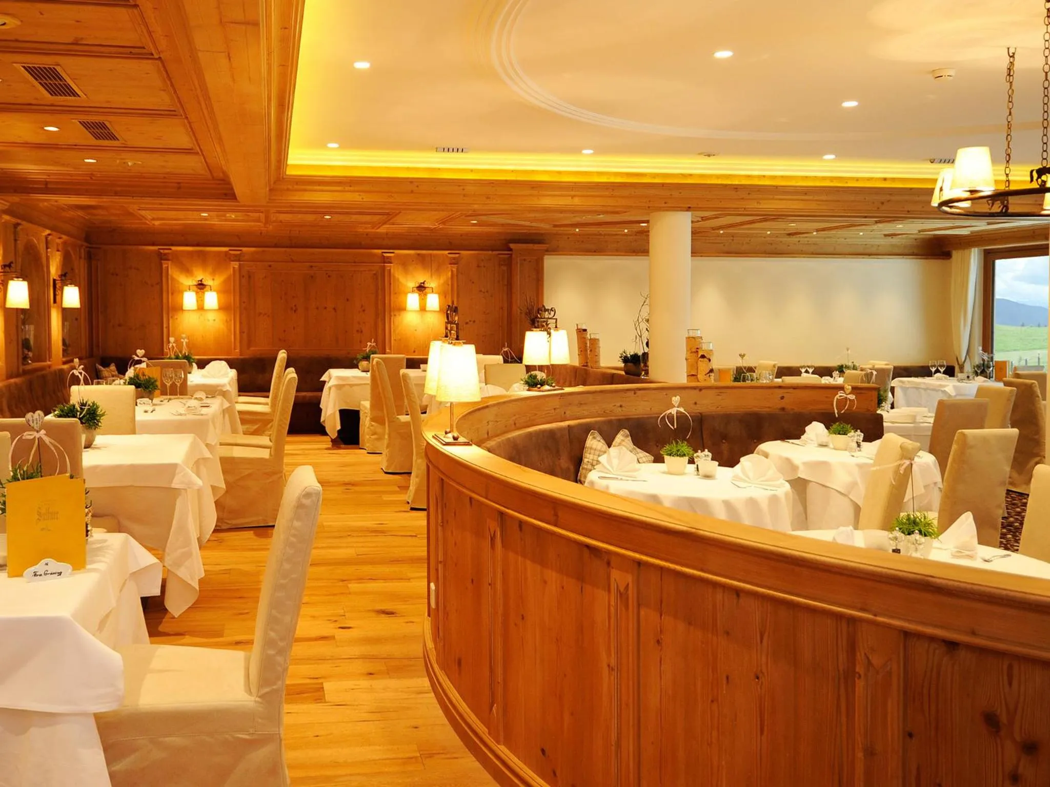 Restaurant/places to eat in Hotel Sulfner
