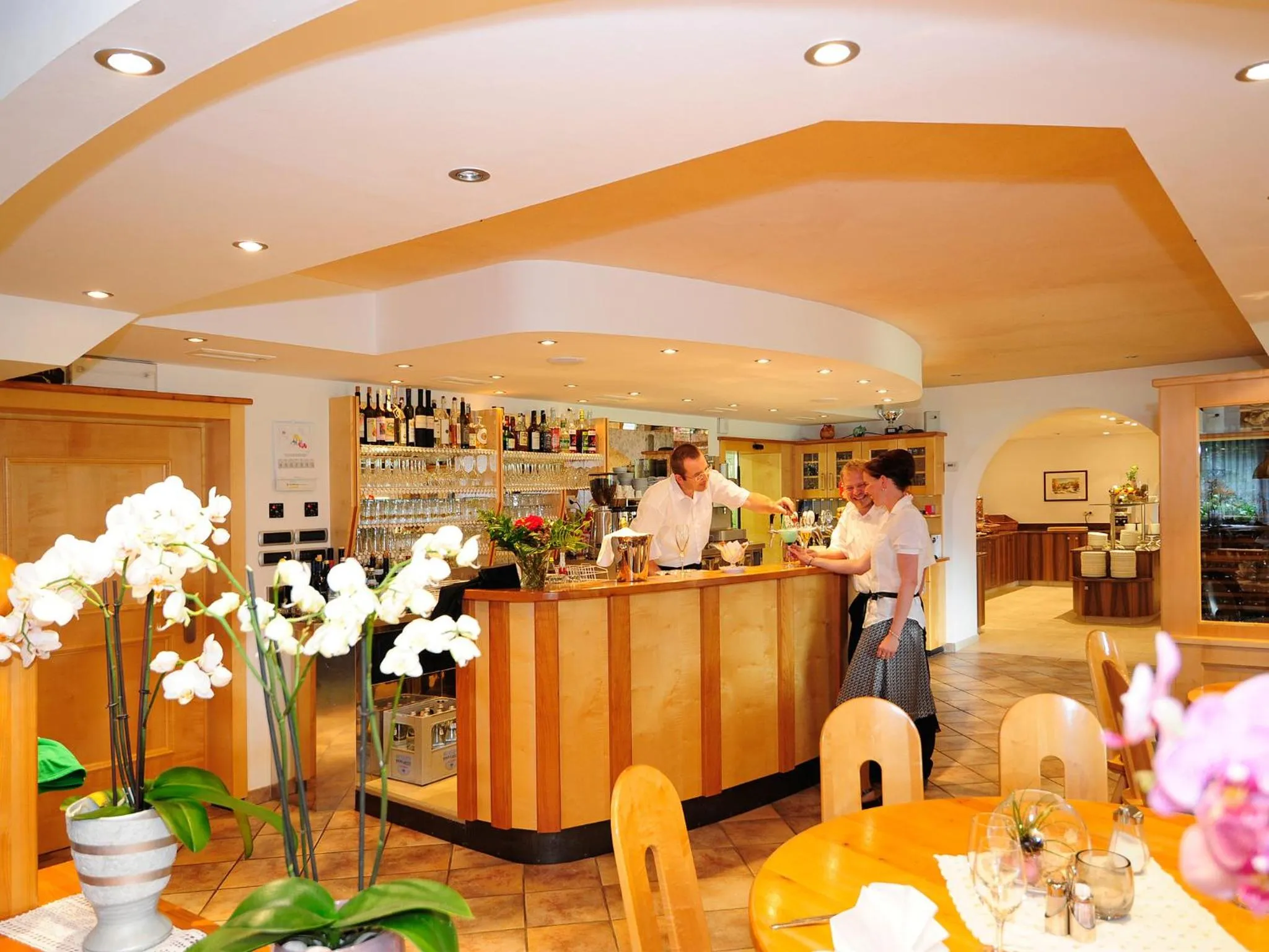 Restaurant/places to eat in Hotel Sulfner