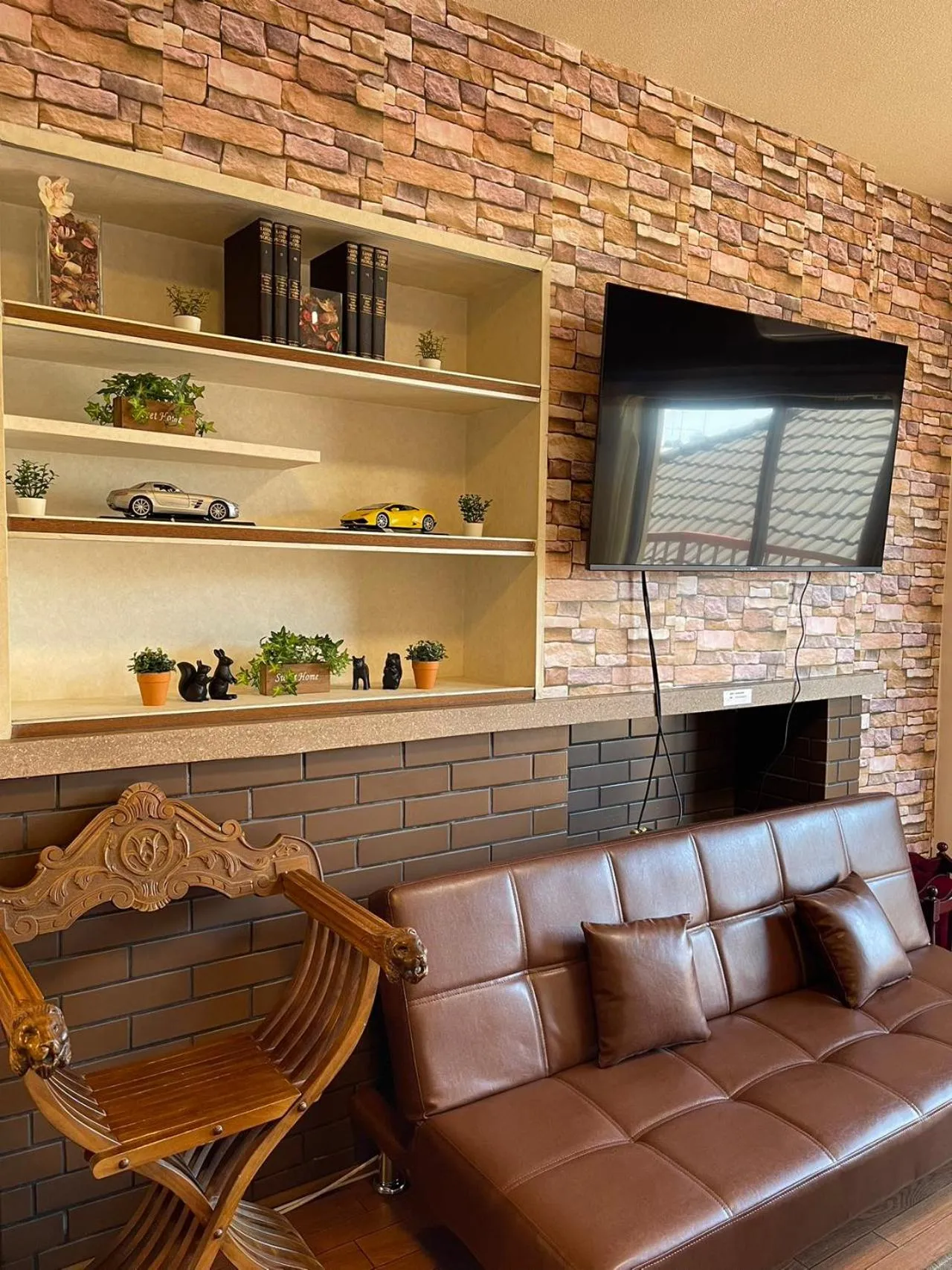 Living room in Sea View Court Kobe