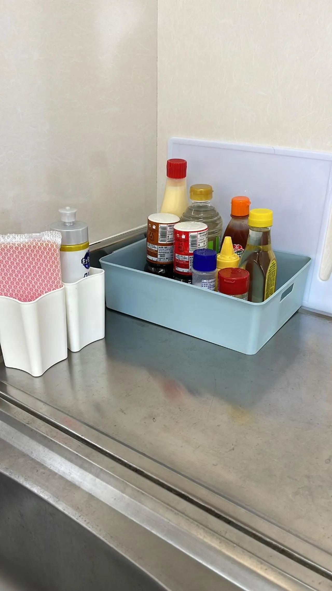 Kitchen or kitchenette in Sea View Court Kobe