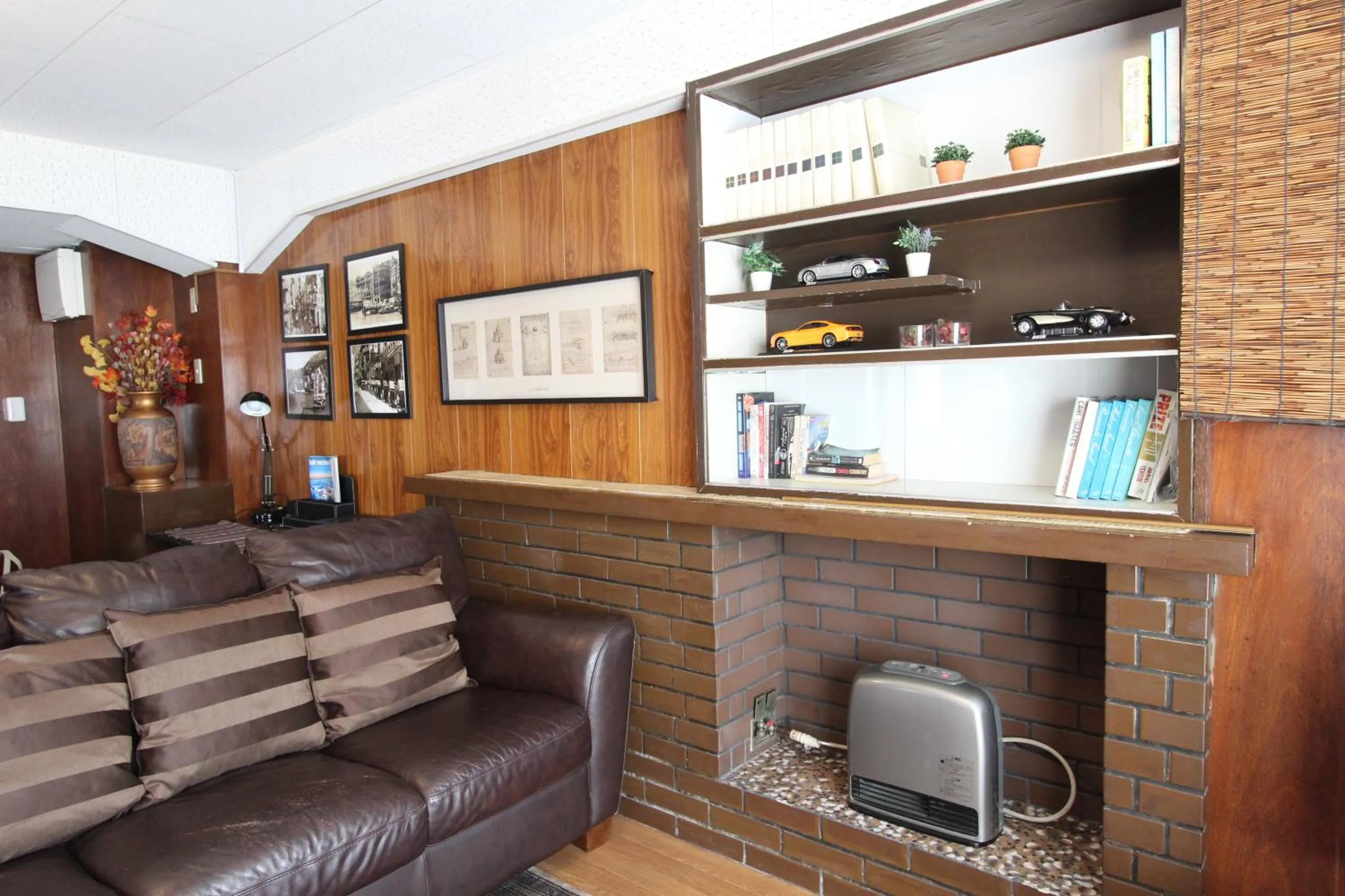 Living room in Sea View Court Kobe