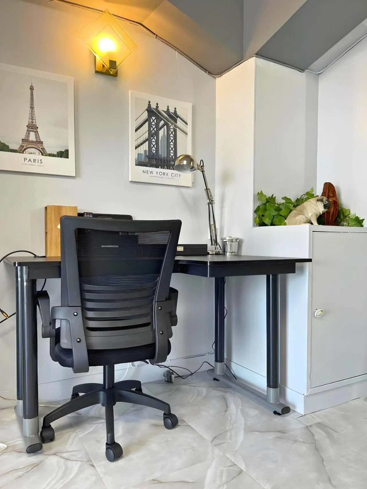 Decorative detail in Sea View Court Kobe