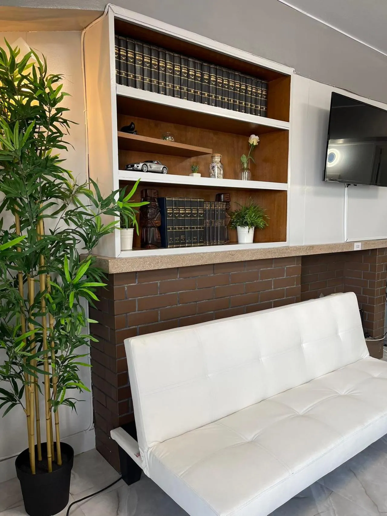 Decorative detail in Sea View Court Kobe