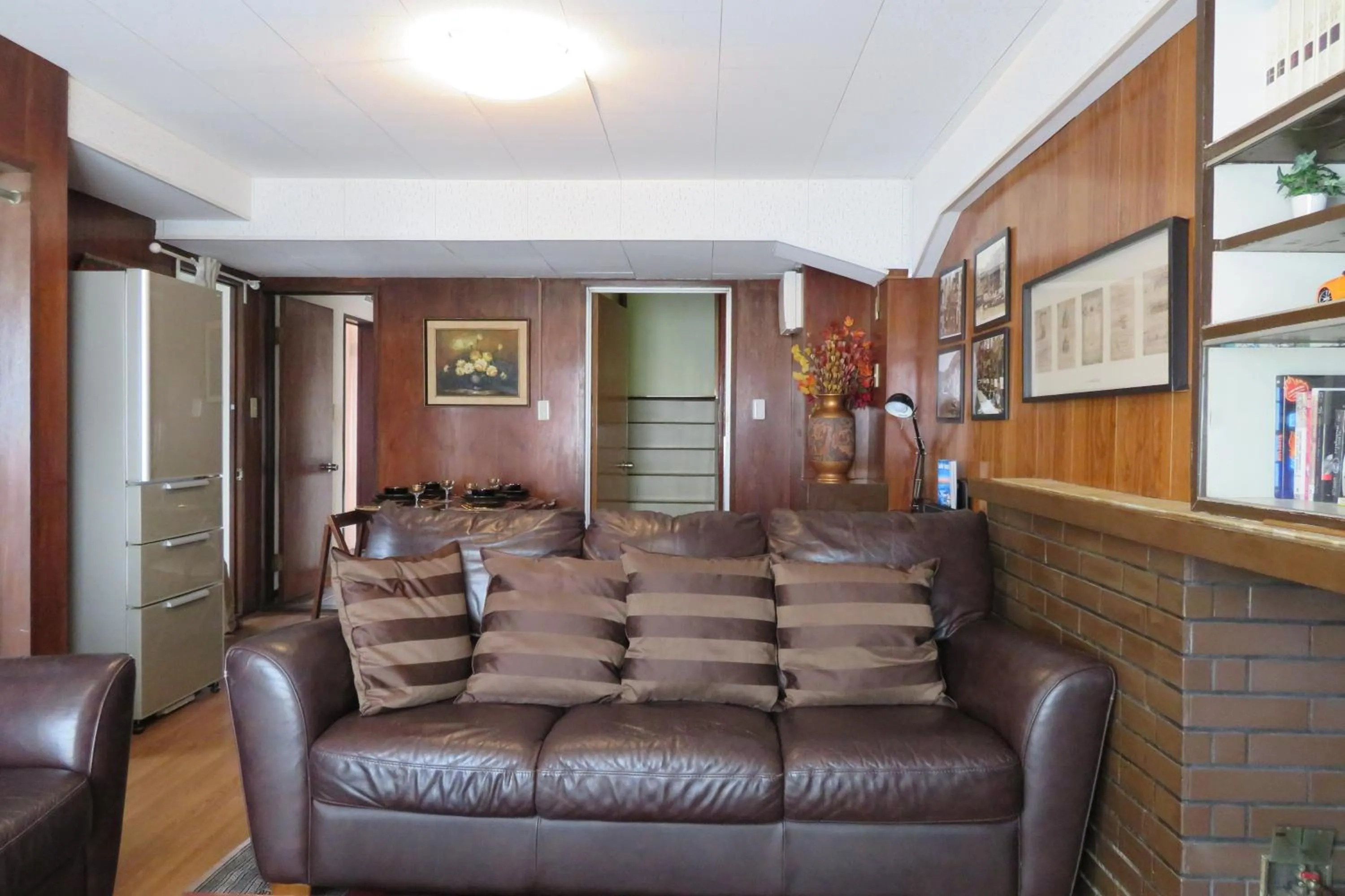 Living room in Sea View Court Kobe