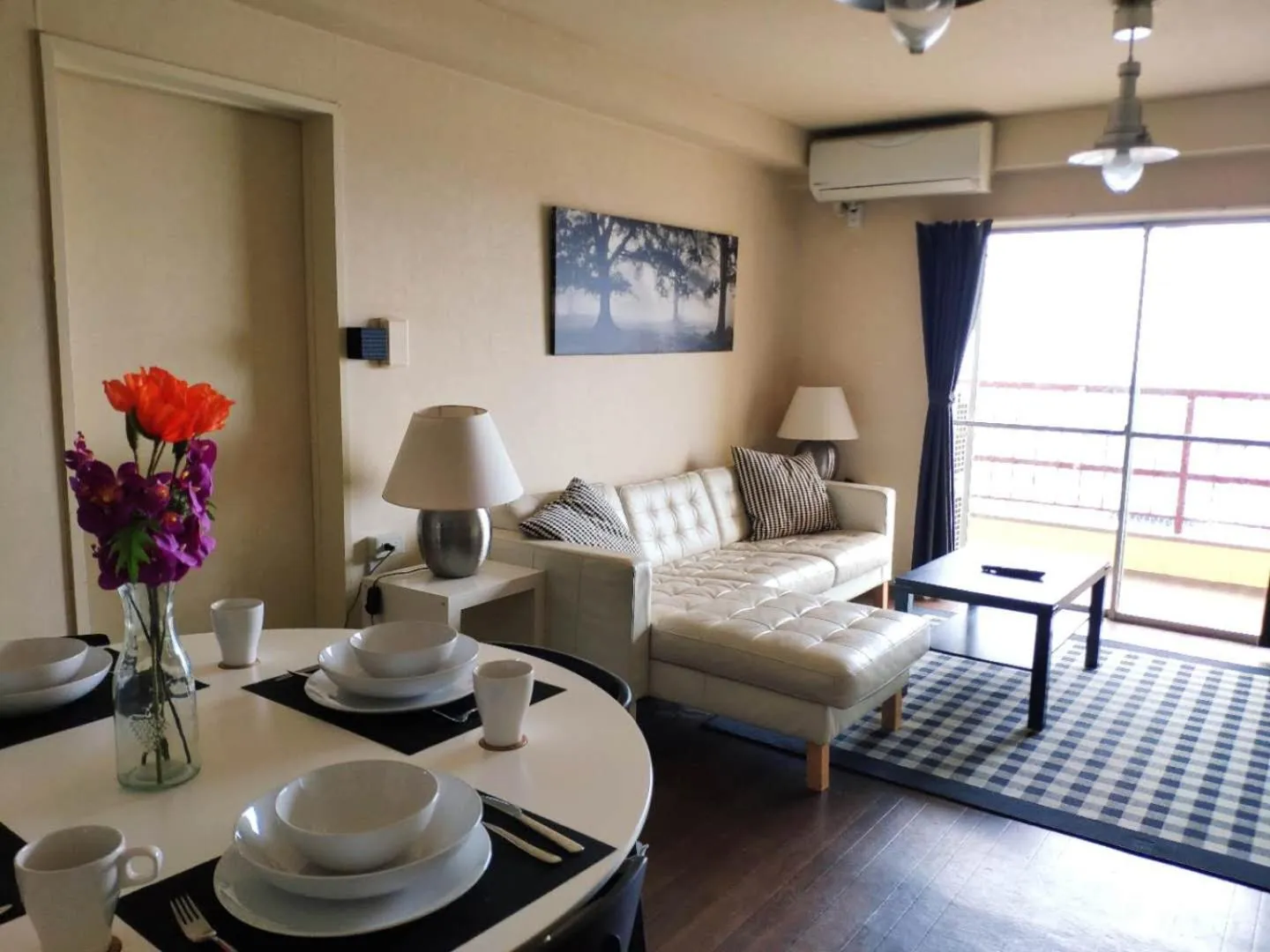 Communal lounge/ TV room in Sea View Court Kobe